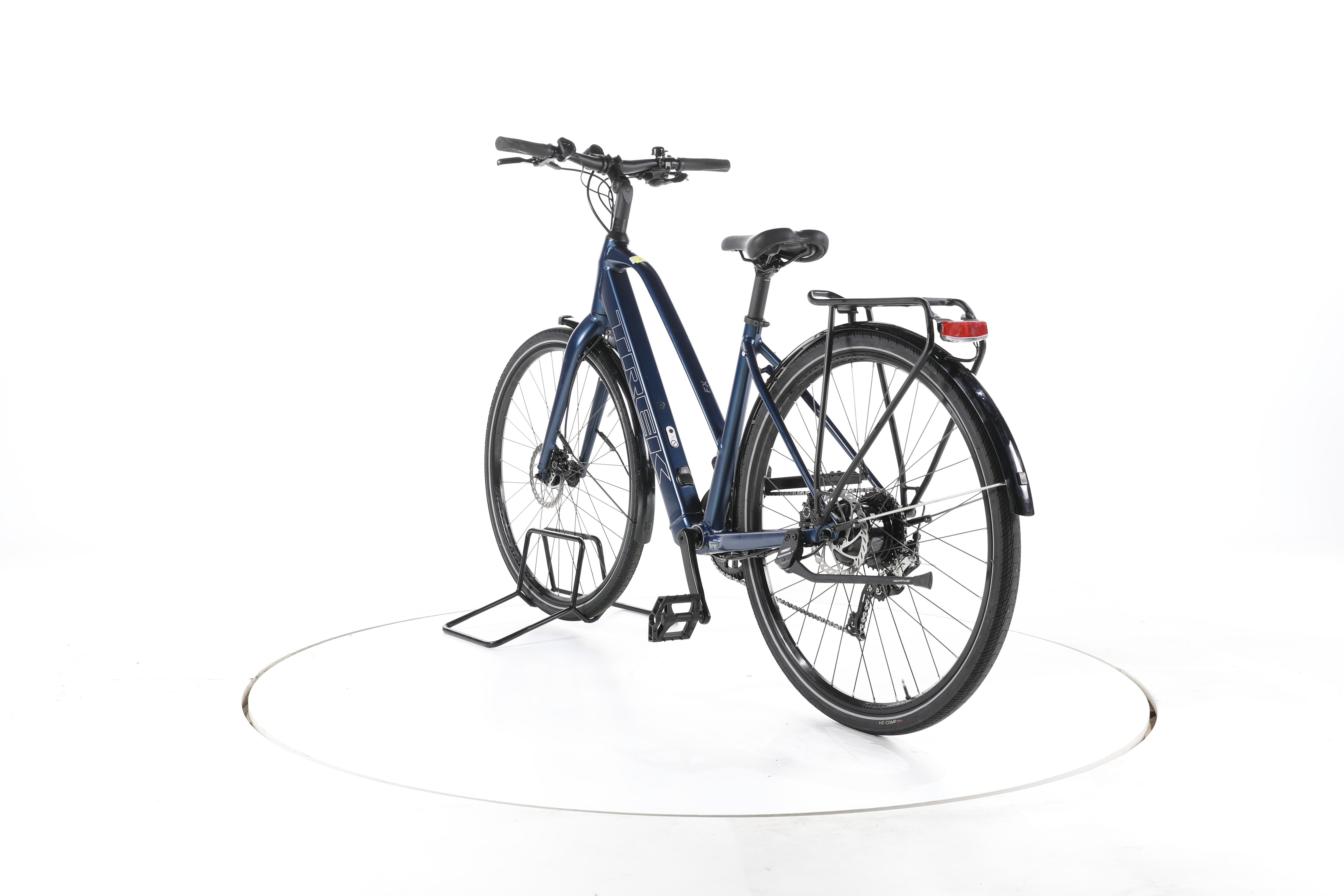 Trek FX+2 Stagger Trekking E-Bike - Image 9