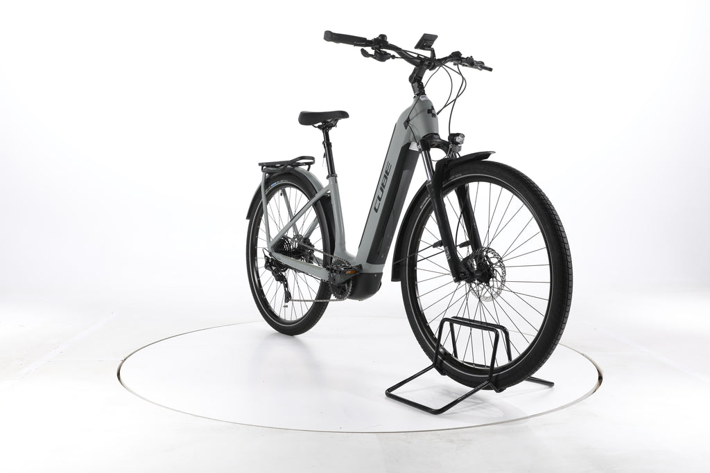 Cube Kathmandu Hybrid ONE Trekking E-Bike Tiefeinsteiger - Image 3