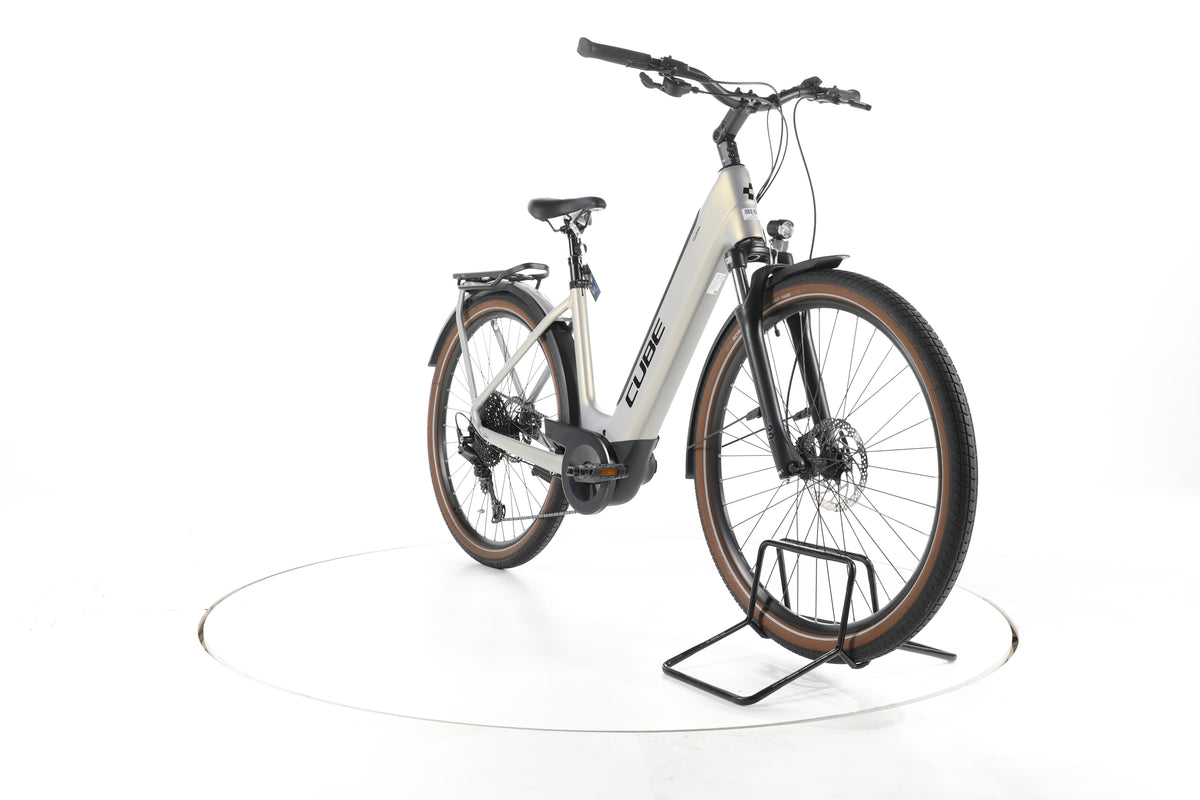 Cube Touring Hybrid Pro Trekking E-Bike Tiefeinsteiger - Image 3