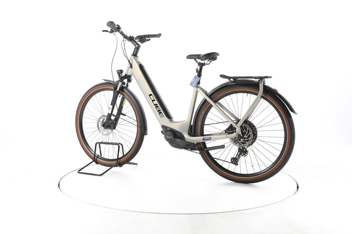 Cube Touring Hybrid Pro Trekking E-Bike Tiefeinsteiger - Image 8