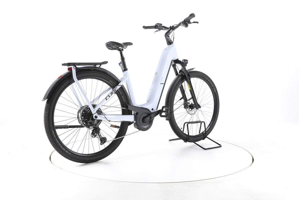 Cube Kathmandu Hybrid ONE Trekking E-Bike Tiefeinsteiger 2025 - Image 12
