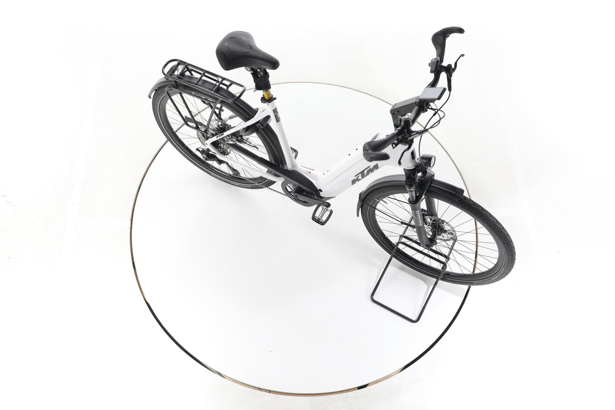 KTM Cento 10 Plus Trekking E-Bike Tiefeinsteiger 2025 - Image 14