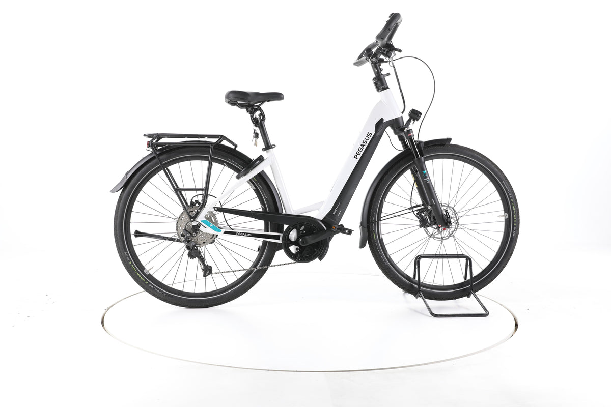 Pegasus Evo Lite 10 Comfort Trekking E-Bike Tiefeinsteiger - Image 1