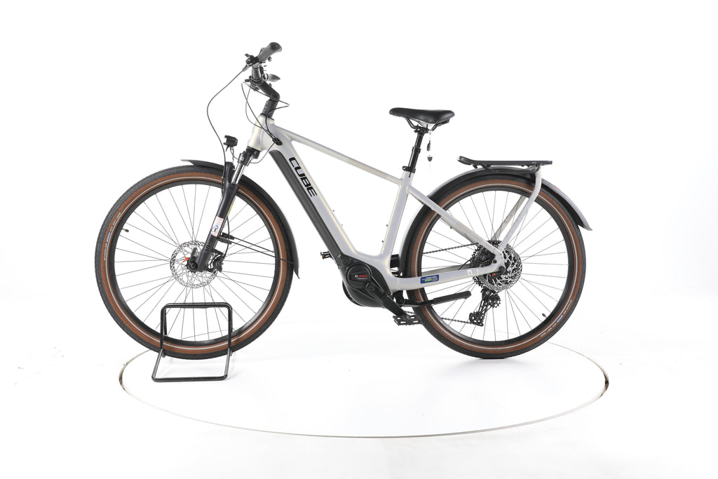 Cube Touring Hybrid Pro Trekking E-Bike - Image 7