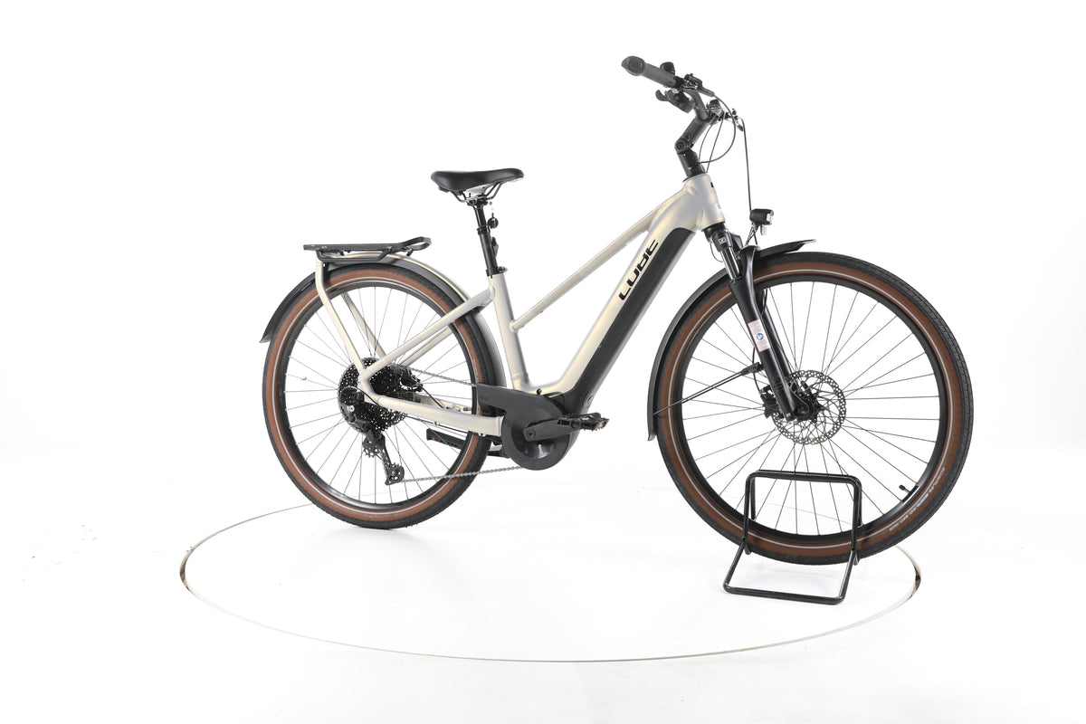 Cube Touring Hybrid Pro 625 Trekking E-Bike - Image 2
