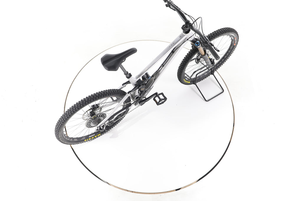 RAAW Madonna V3 Fahrrad Fully - Image 24