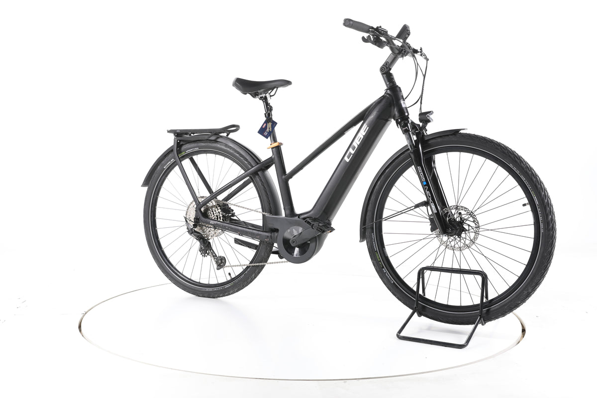 Cube Touring Hybrid Pro 625 Trekking E-Bike - Image 2