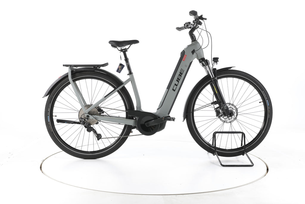 Cube Kathmandu Hybrid ONE 750 Trekking E-Bike Tiefeinsteiger - Image 1