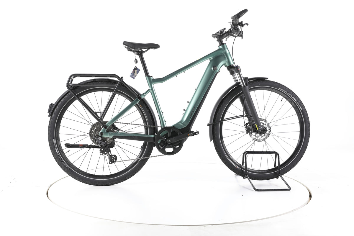 Giant Explore E+ 1 Trekking E-Bike - Image 1