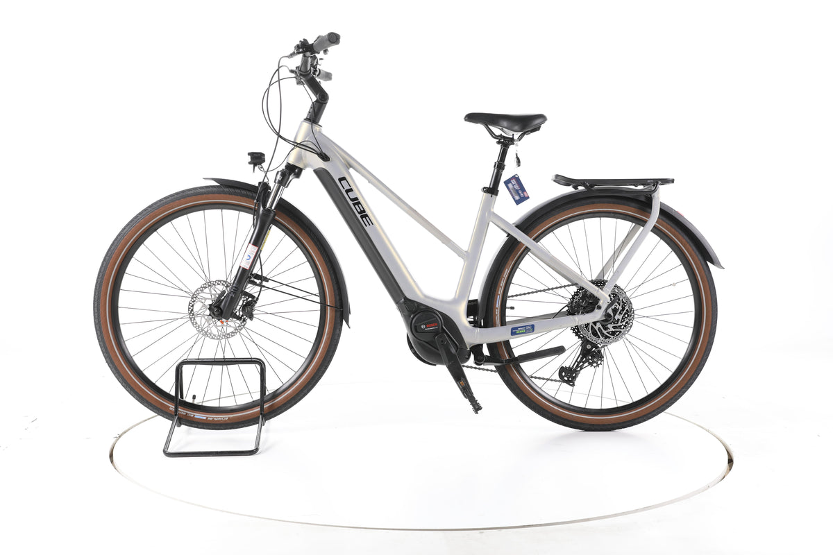 Cube Touring Hybrid Pro 625 Trekking E-Bike - Image 7