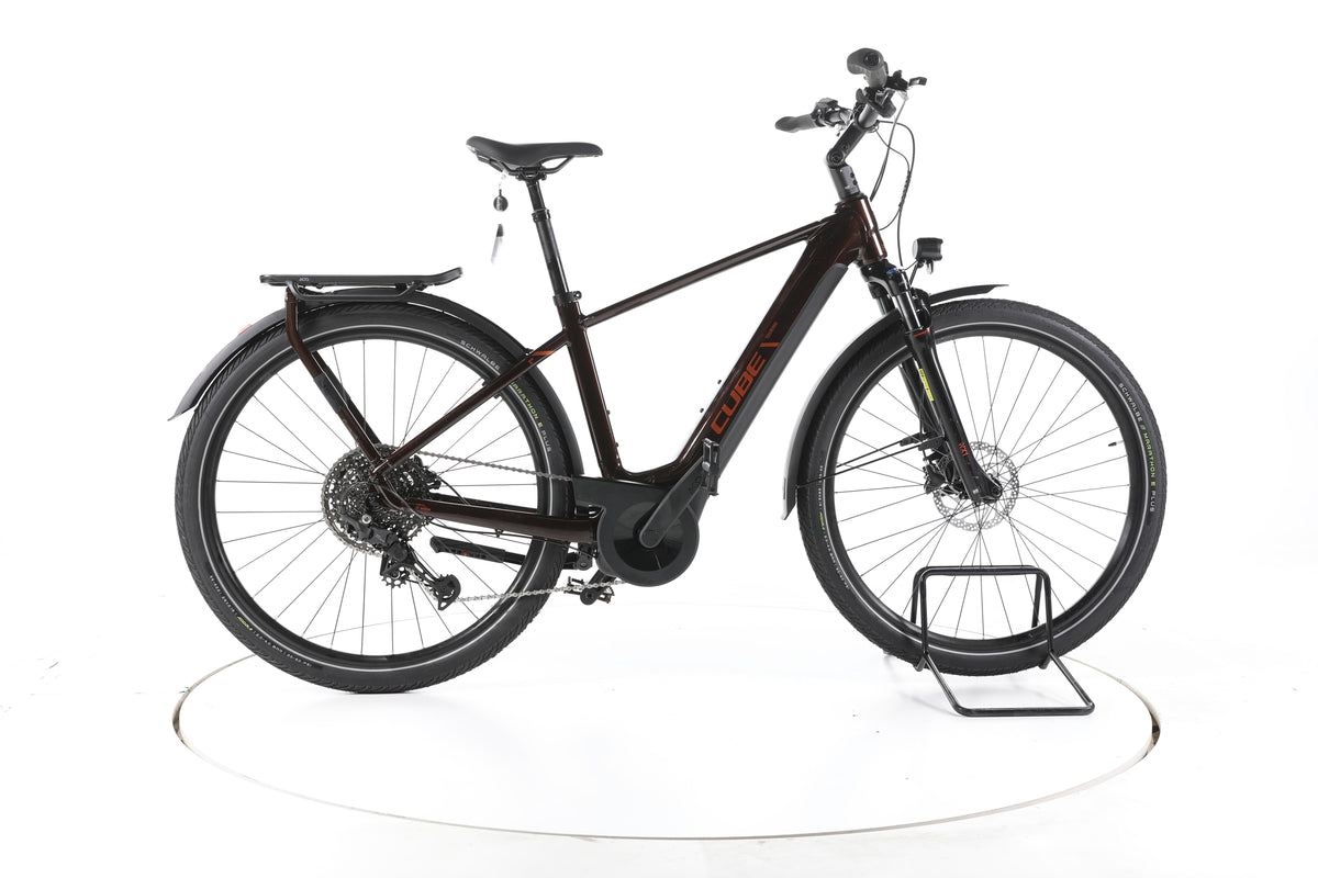 Cube Touring Hybrid Pro Trekking E-Bike 2025 - Image 1