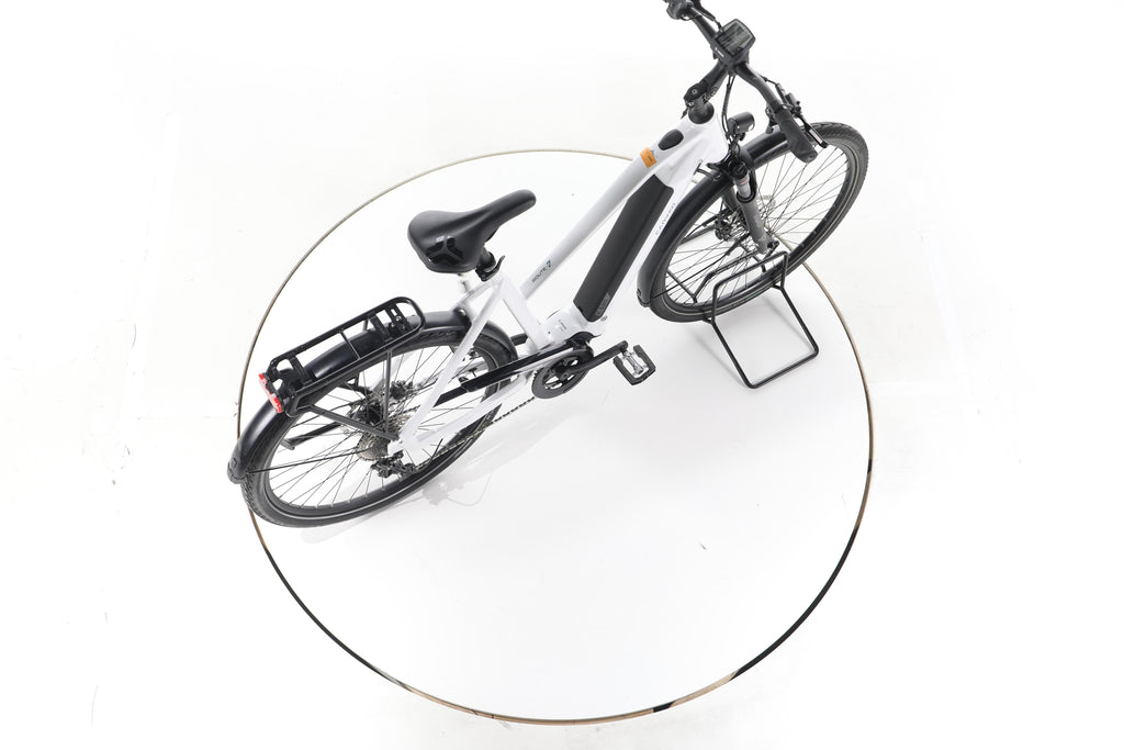 Carver Route E.520 Trekking E-Bike - Image 24
