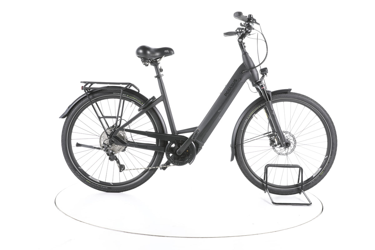 Pegasus Premio EVO 10 Lite Trekking E-Bike Tiefeinsteiger - Image 1