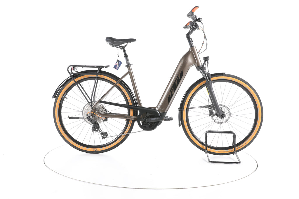 KTM Macina Ultimate Pro Trekking E-Bike Tiefeinsteiger - Image 1