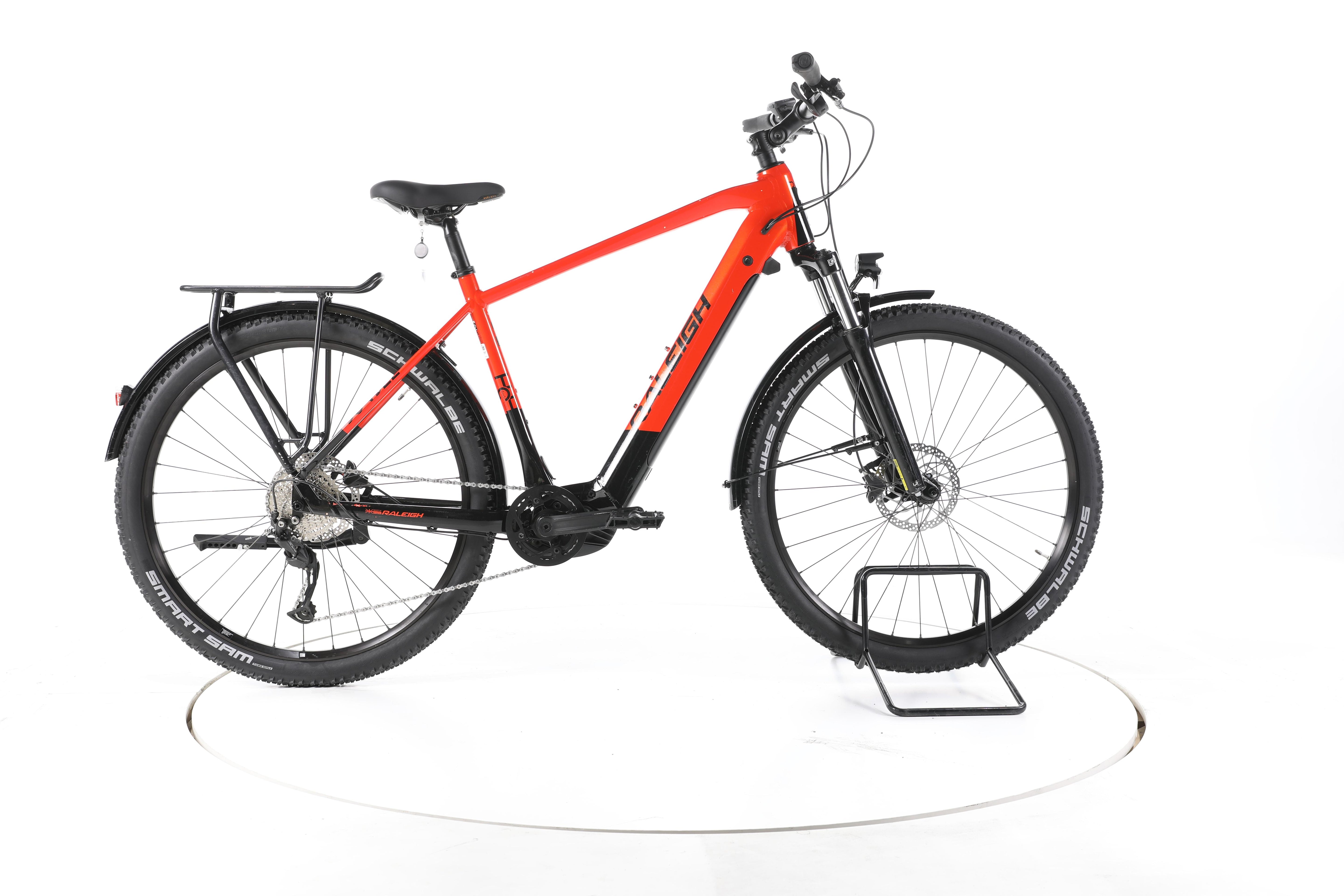 Raleigh Dundee 9 Trekking E-Bike - Image 1