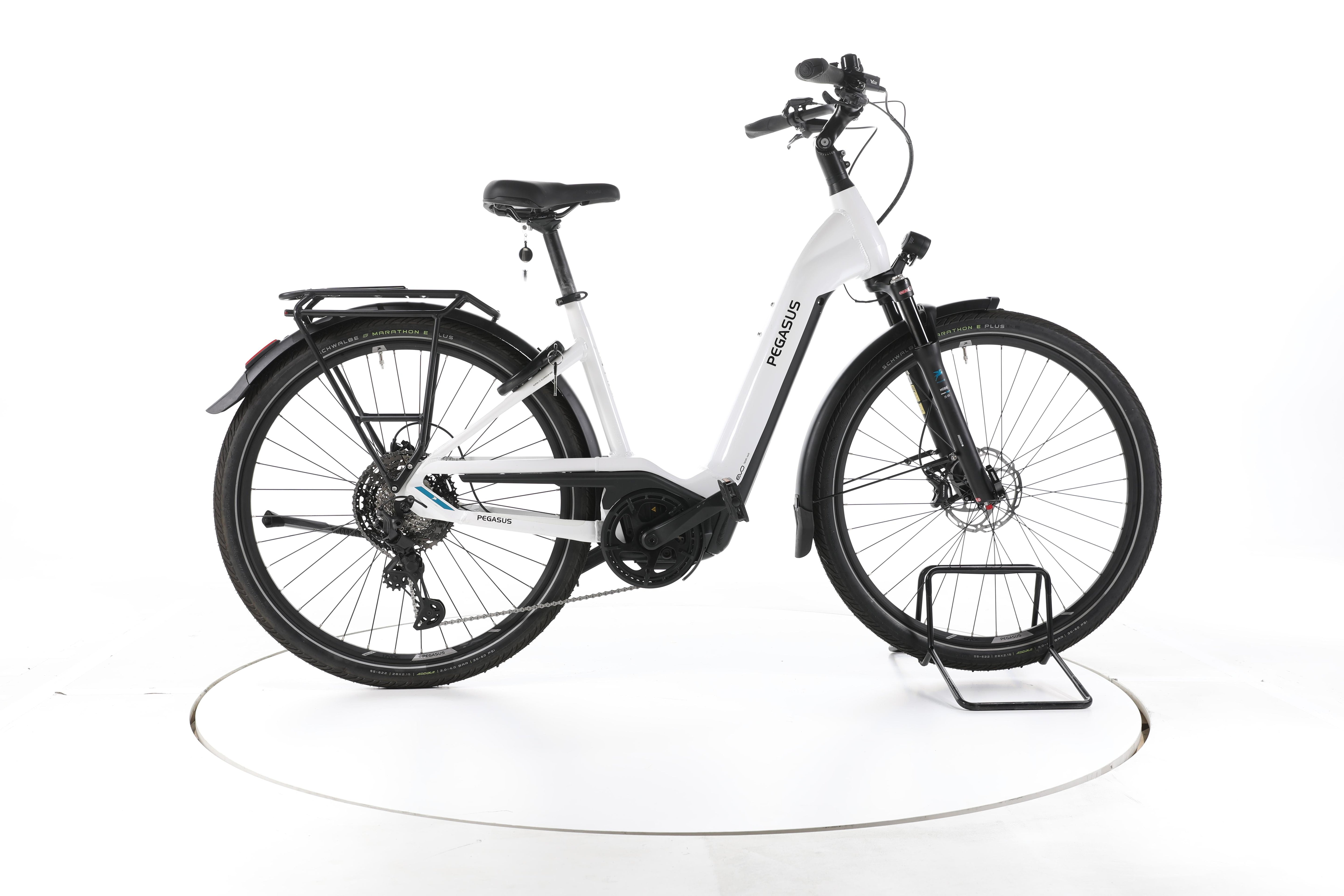 Pegasus Premio Evo 11 "40 years" Trekking E-Bike Tiefeinsteiger - Image 1