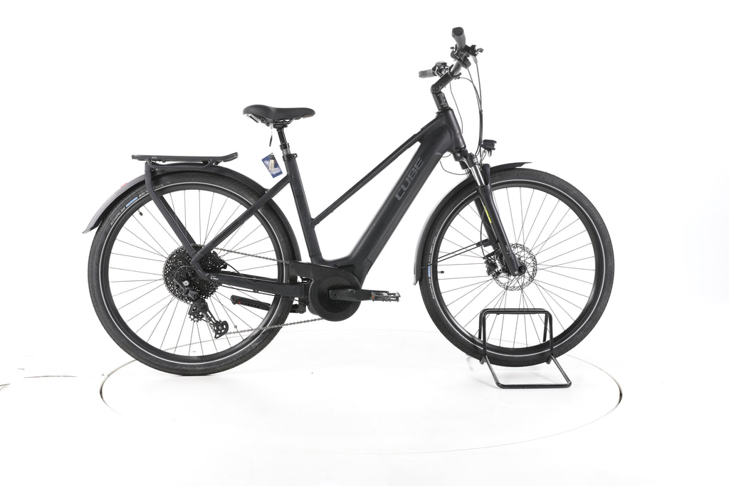 Cube Touring Hybrid Pro Trekking E-Bike - Image 1