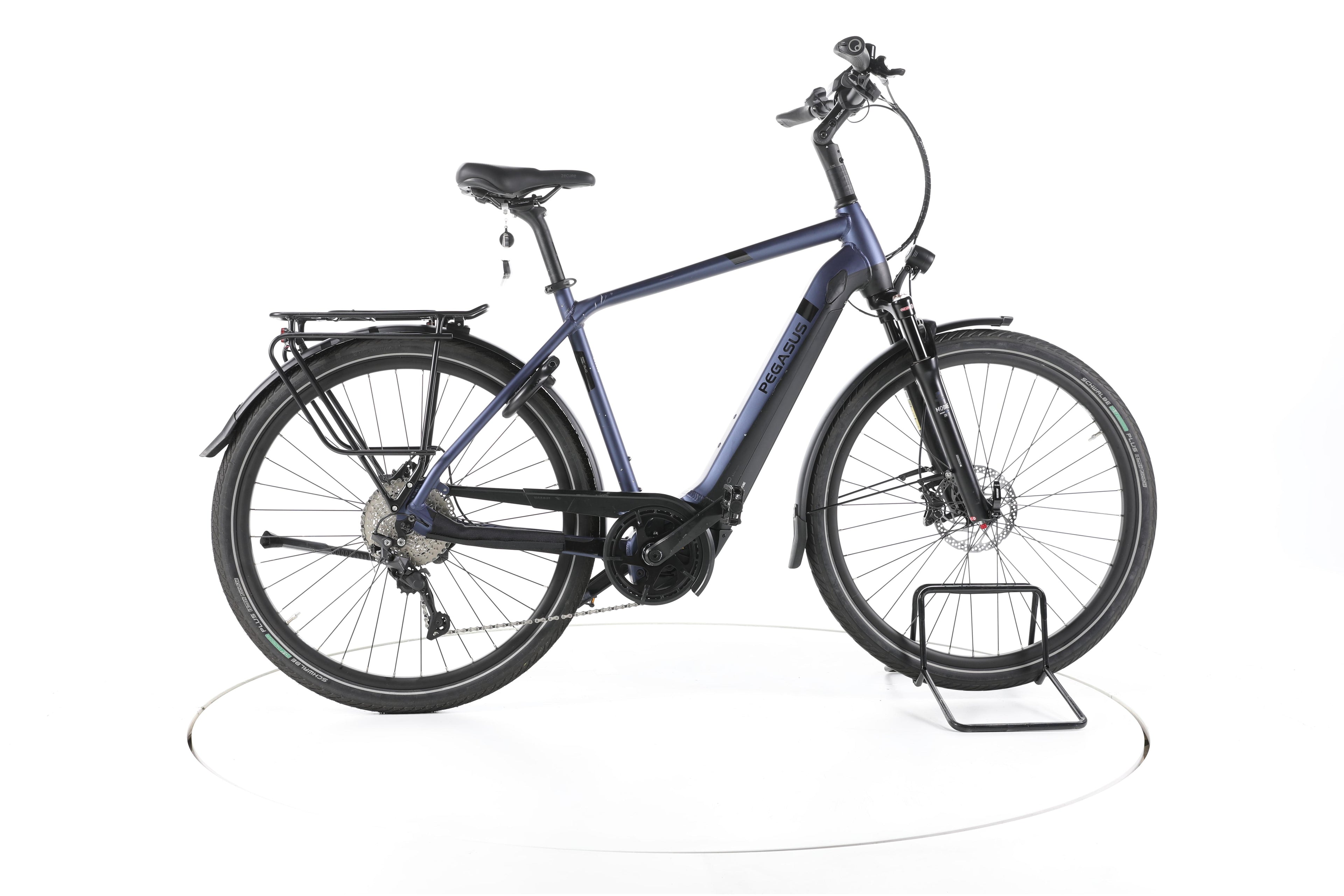 Pegasus Strong Evo 10 Lite Trekking E-Bike - Image 1
