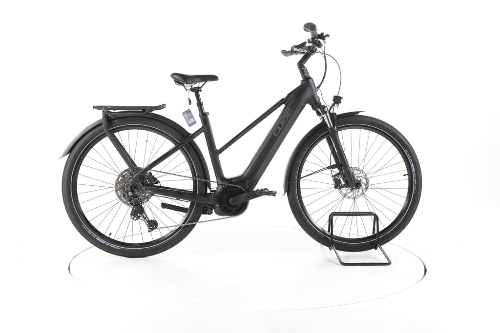 Cube Touring Hybrid Pro Trekking E-Bike 2024 - Image 1
