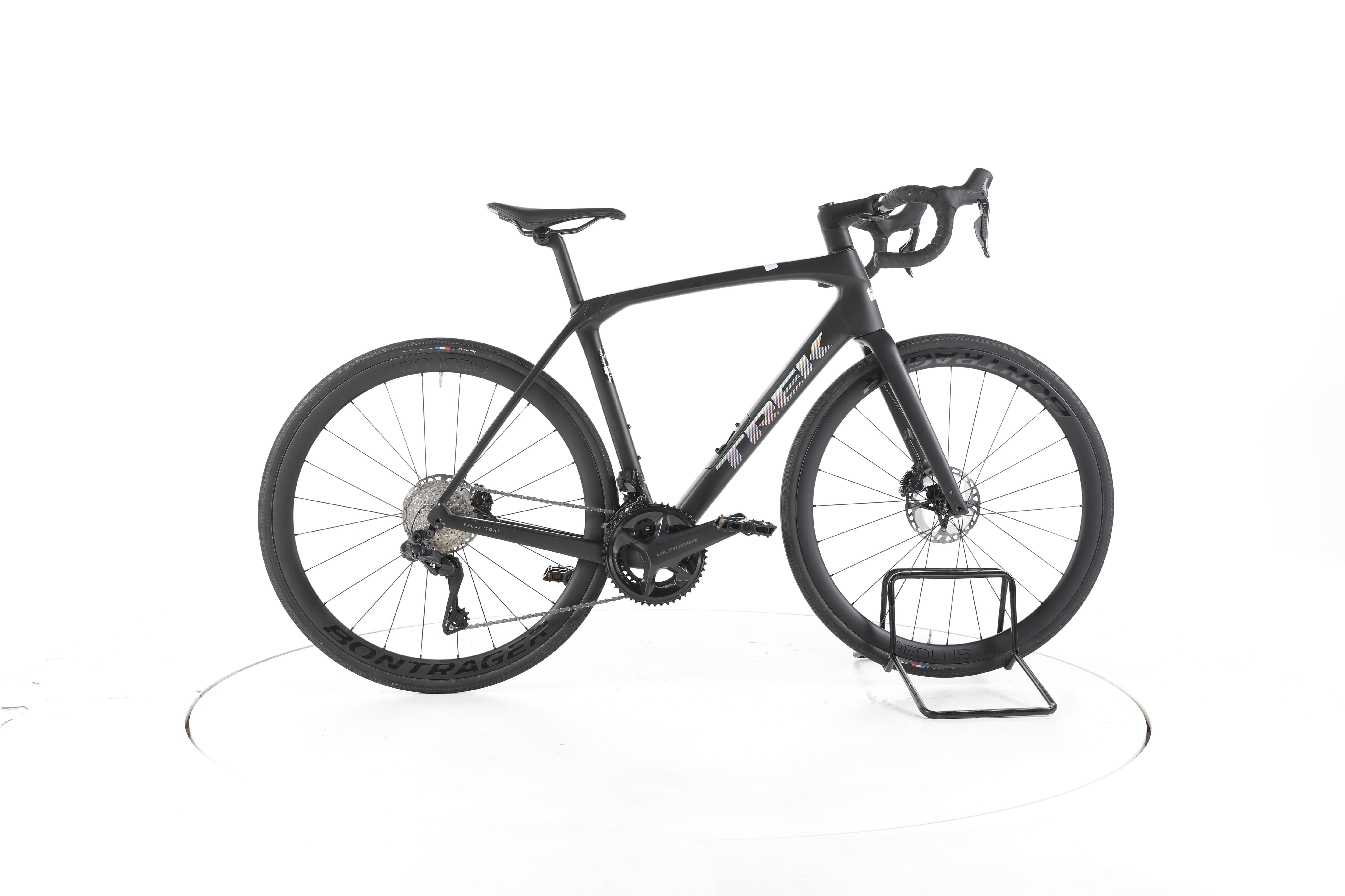 Trek Domane SLR 7 Gen 4 - Image 1