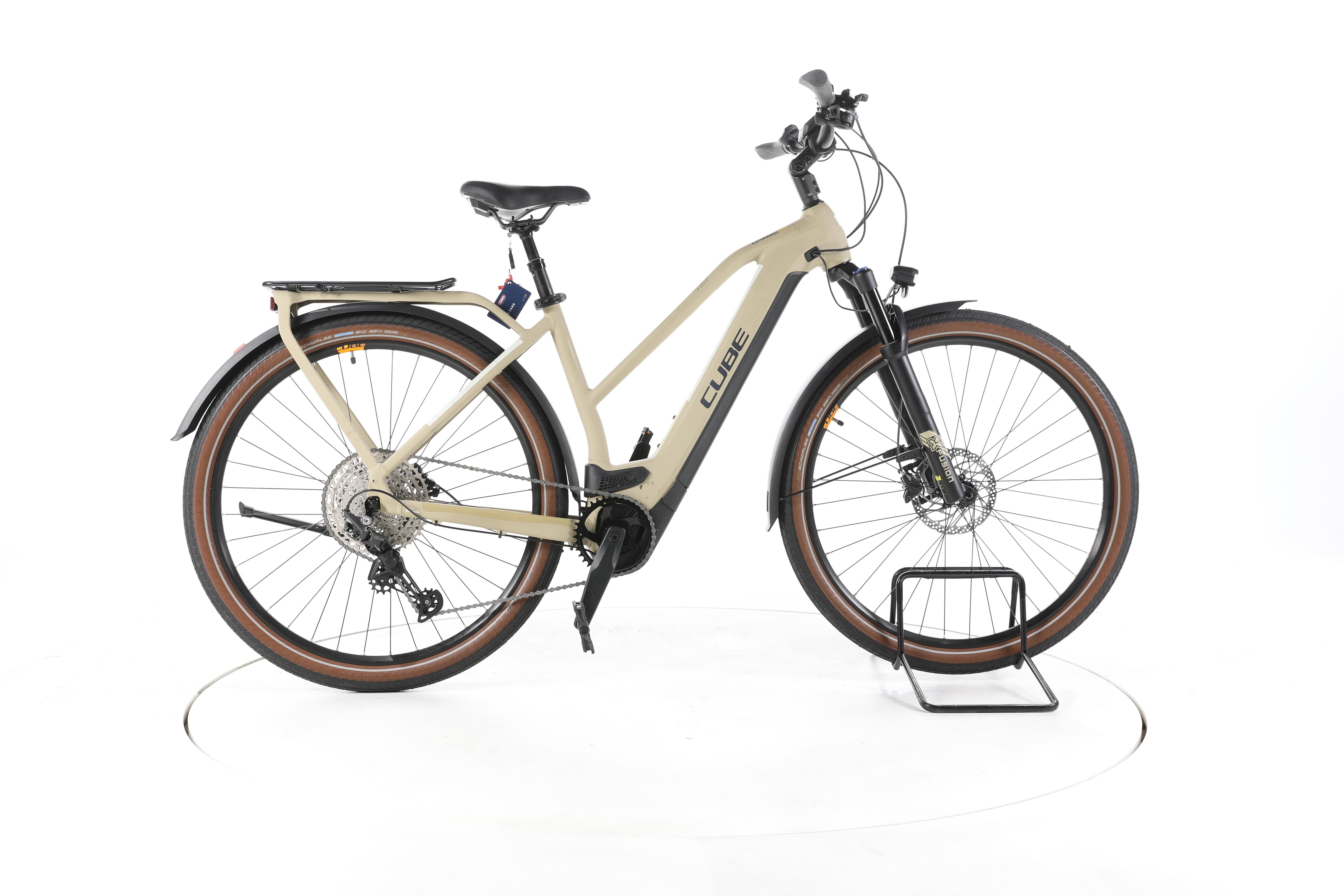 Cube Kathmandu Hybrid Pro Trekking E-Bike - Image 1