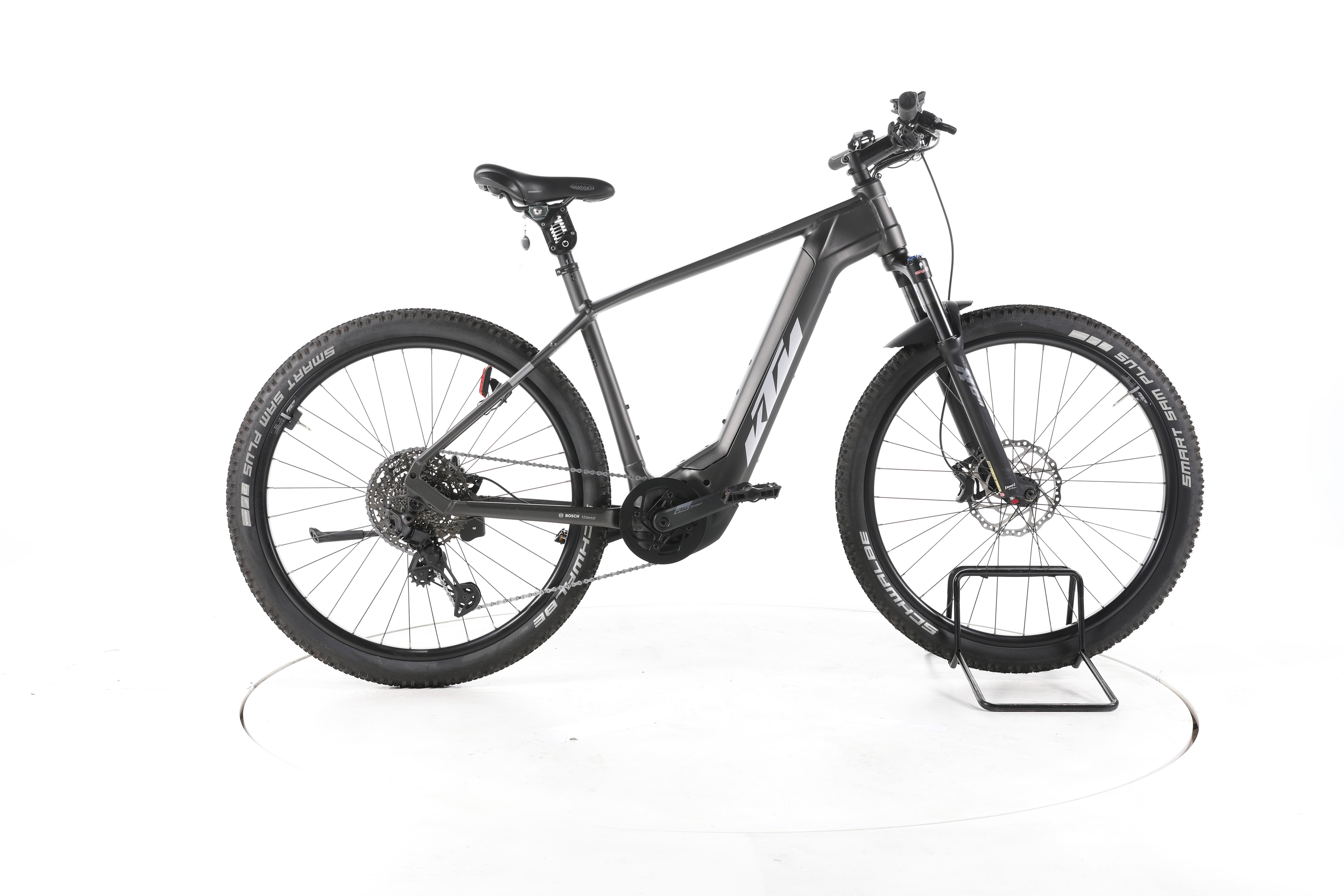 KTM Macina Team LFC Trekking E-Bike - Image 1