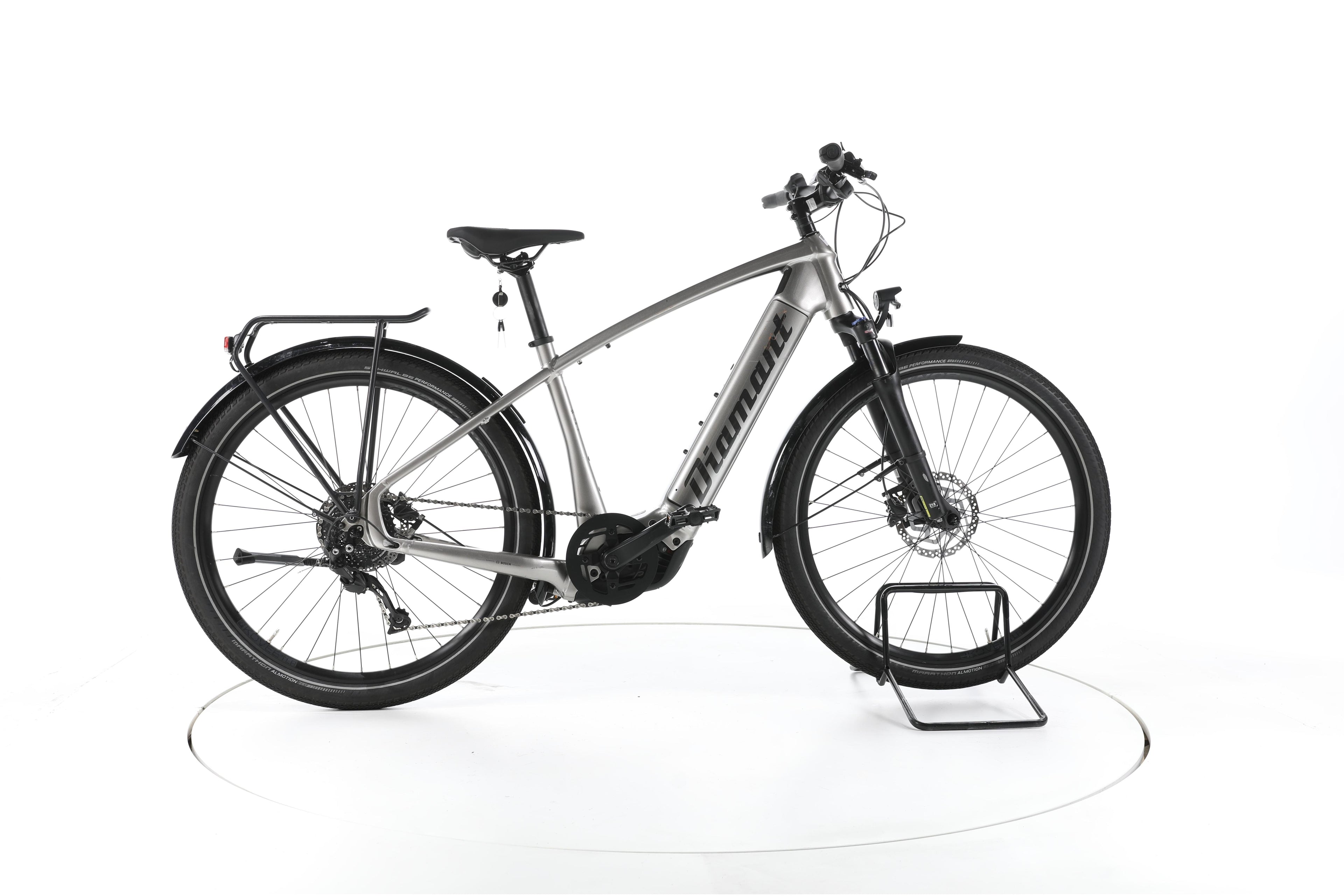 Diamant Zouma+ Trekking E-Bike - Image 1