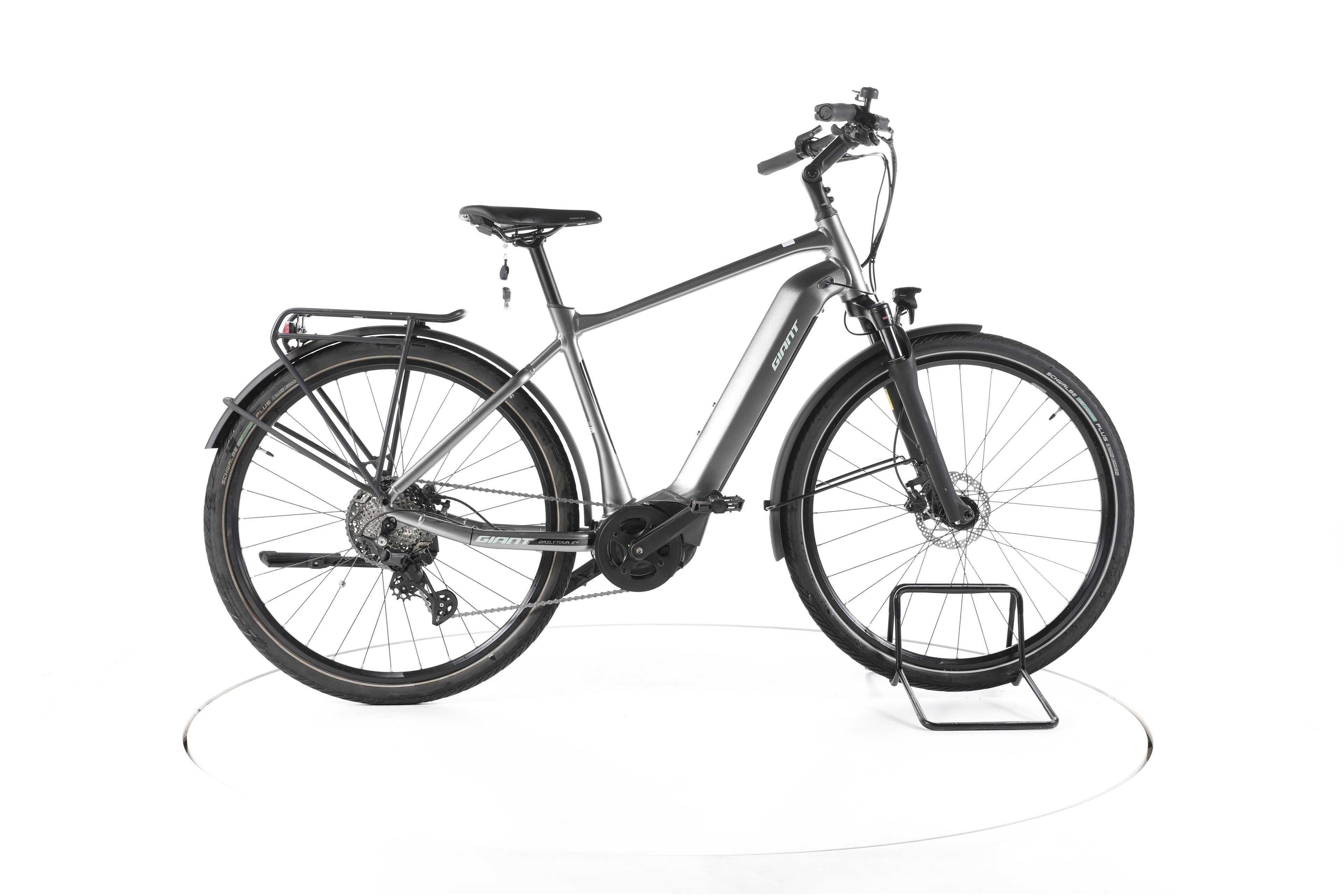 Giant DailyTour E+ 2 D GTS Trekking E-Bike - Image 1