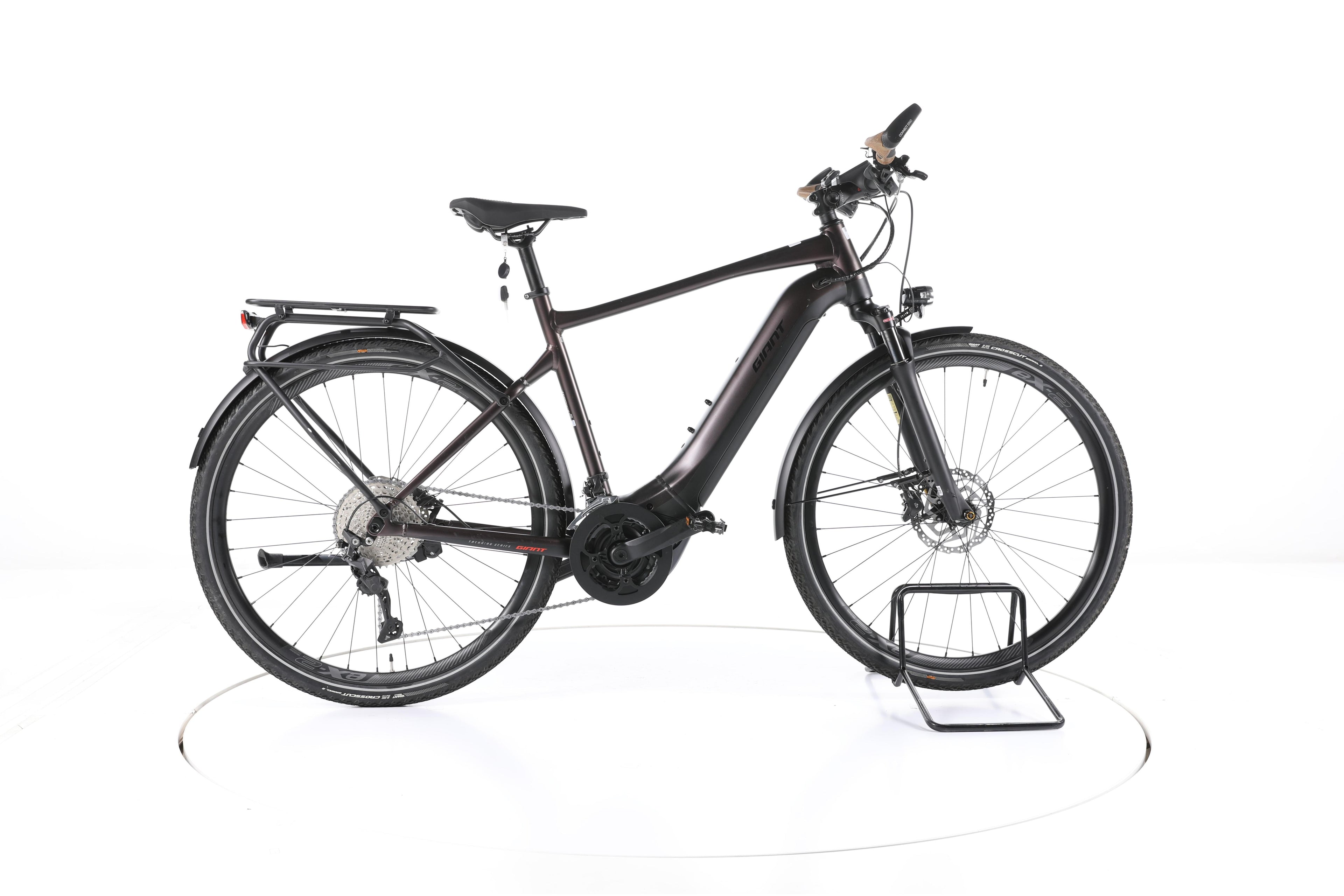 Giant Explore E+Pro 1 GTS Trekking E-Bike - Image 1