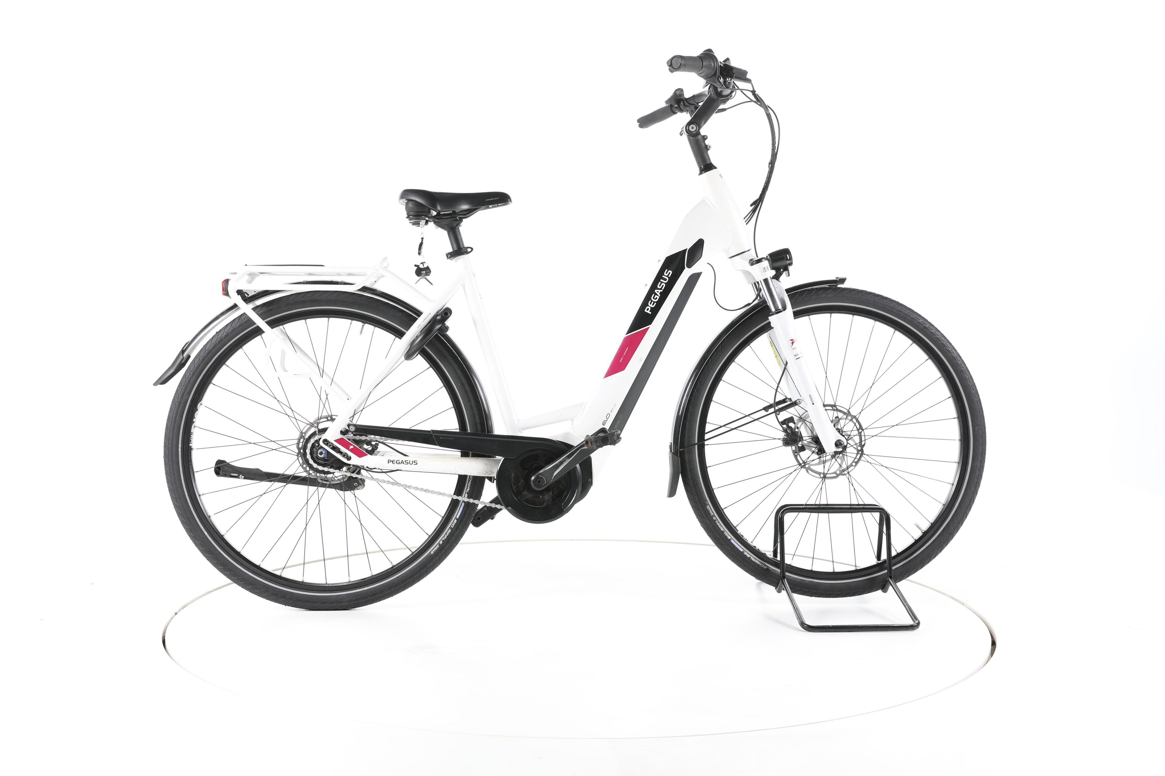 Pegasus Solero EVO 8F City E-Bike Tiefeinsteiger - Image 1