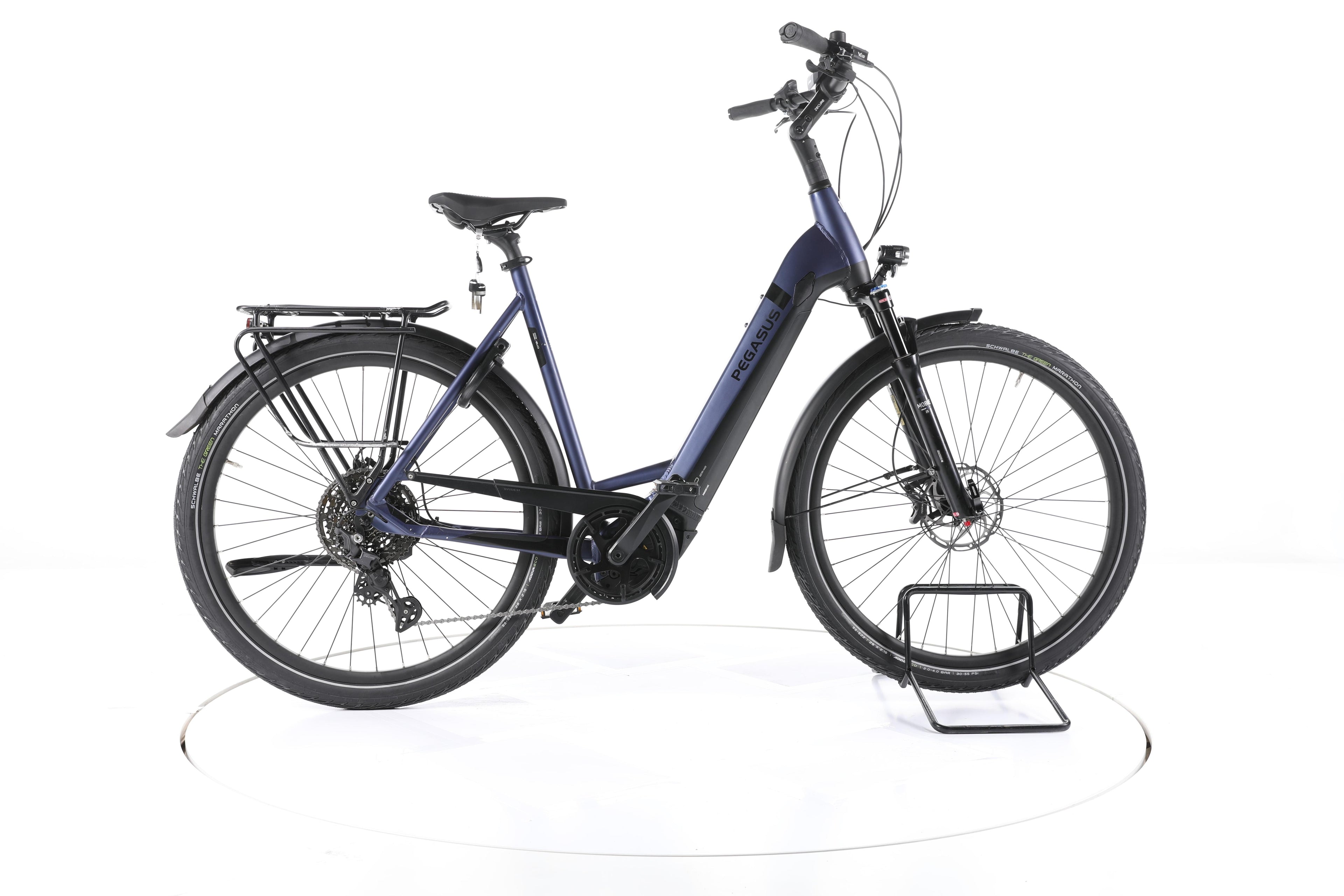 Pegasus Strong Evo 10 Lite Trekking E-Bike Tiefeinsteiger - Image 1