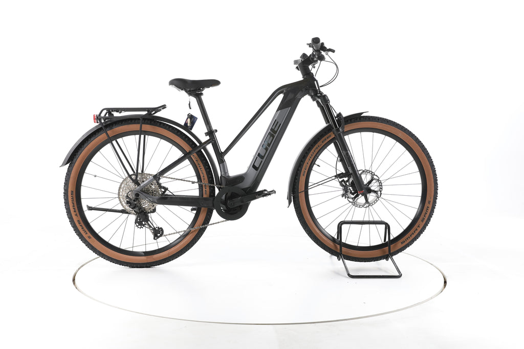Cube Reaction Hybrid SLT Trekking E-Bike - Image 1