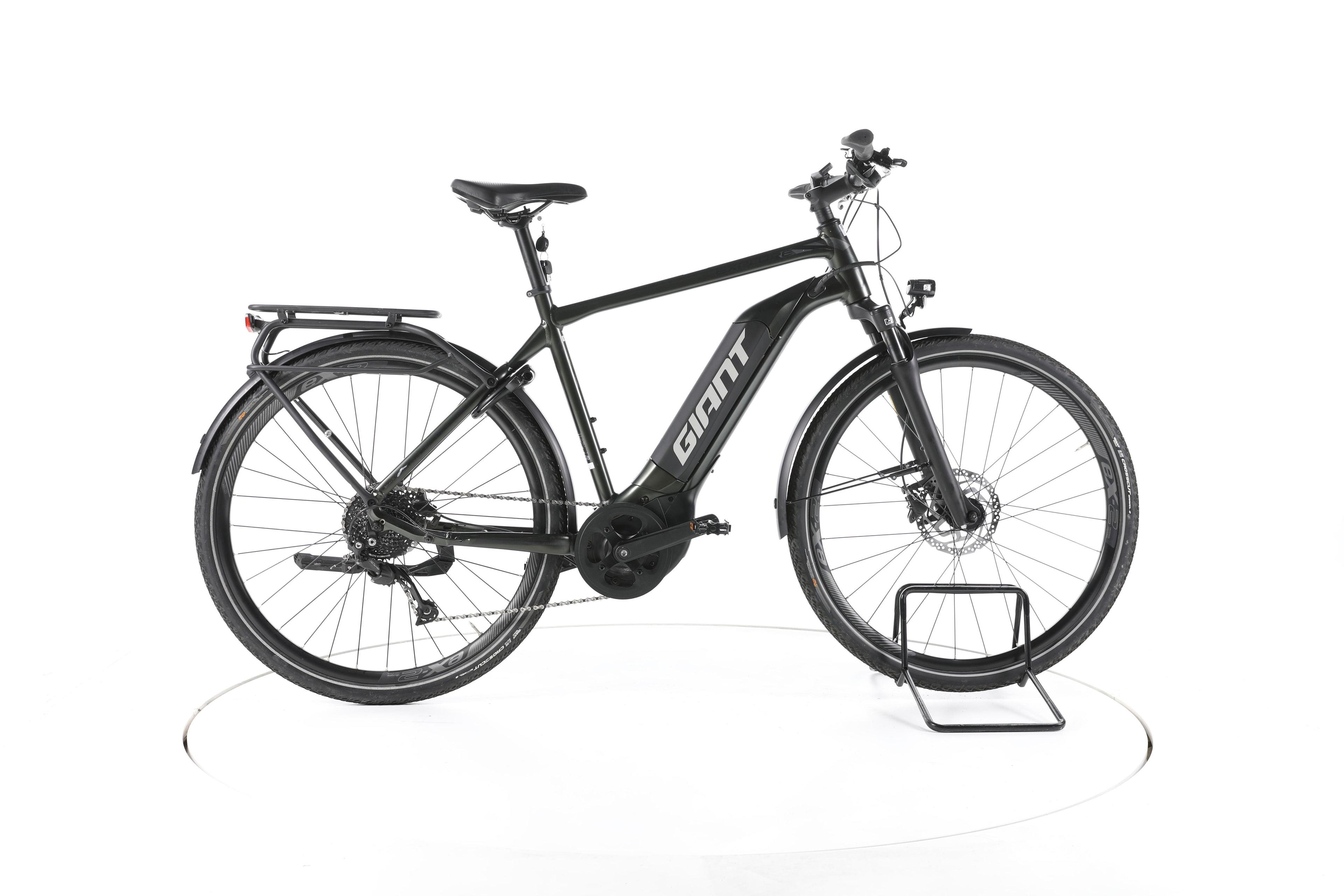 Giant Explore E+3 Trekking E-Bike - Image 1