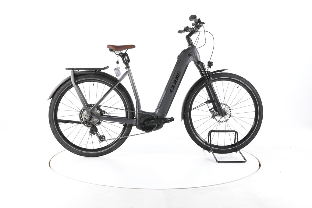 Cube Kathmandu Hybrid SLT Trekking E-Bike Tiefeinsteiger - Image 1