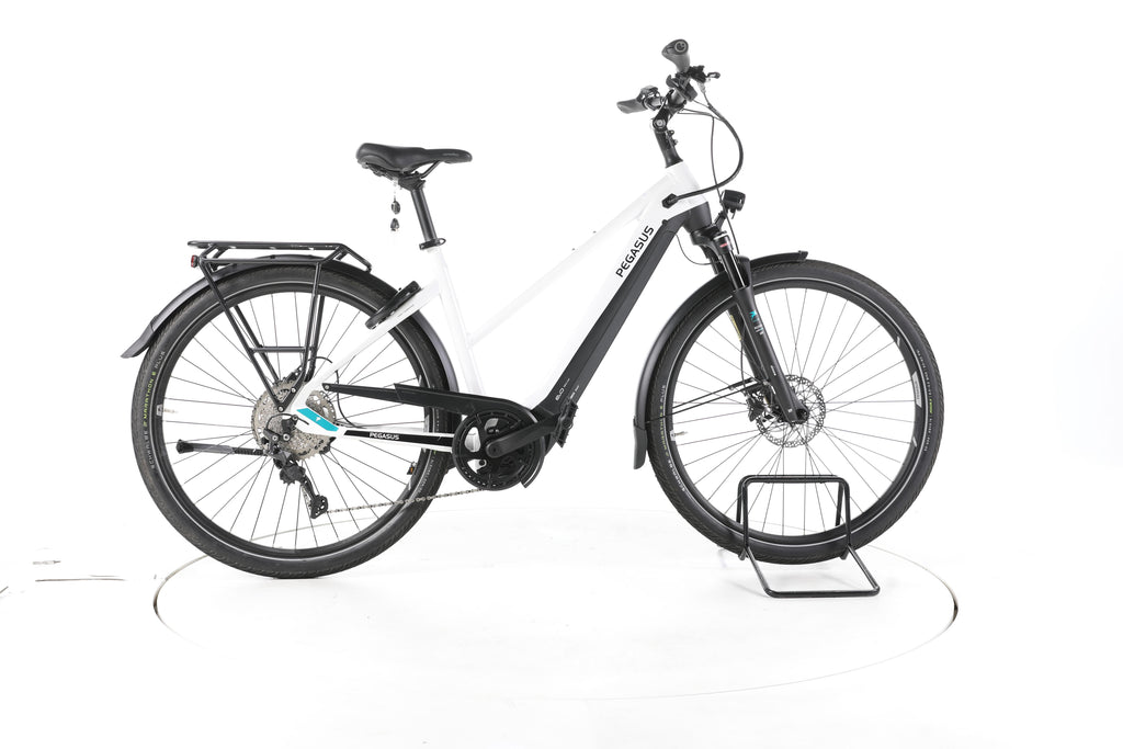 Pegasus Premio Evo 10 Lite Trekking E-Bike 2024 - Image 1