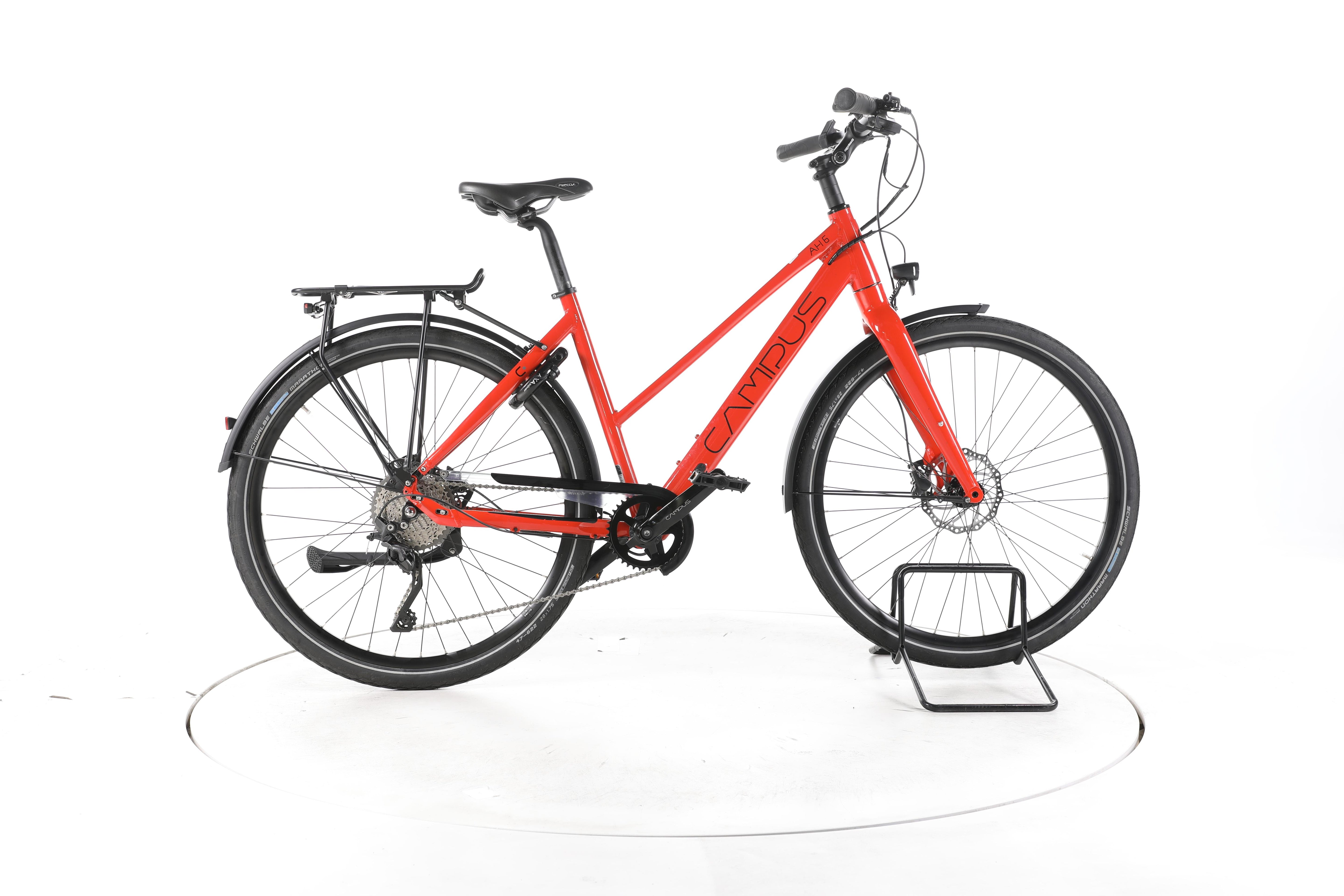 Campus AH6 Light Trekking E-Bike - Image 1