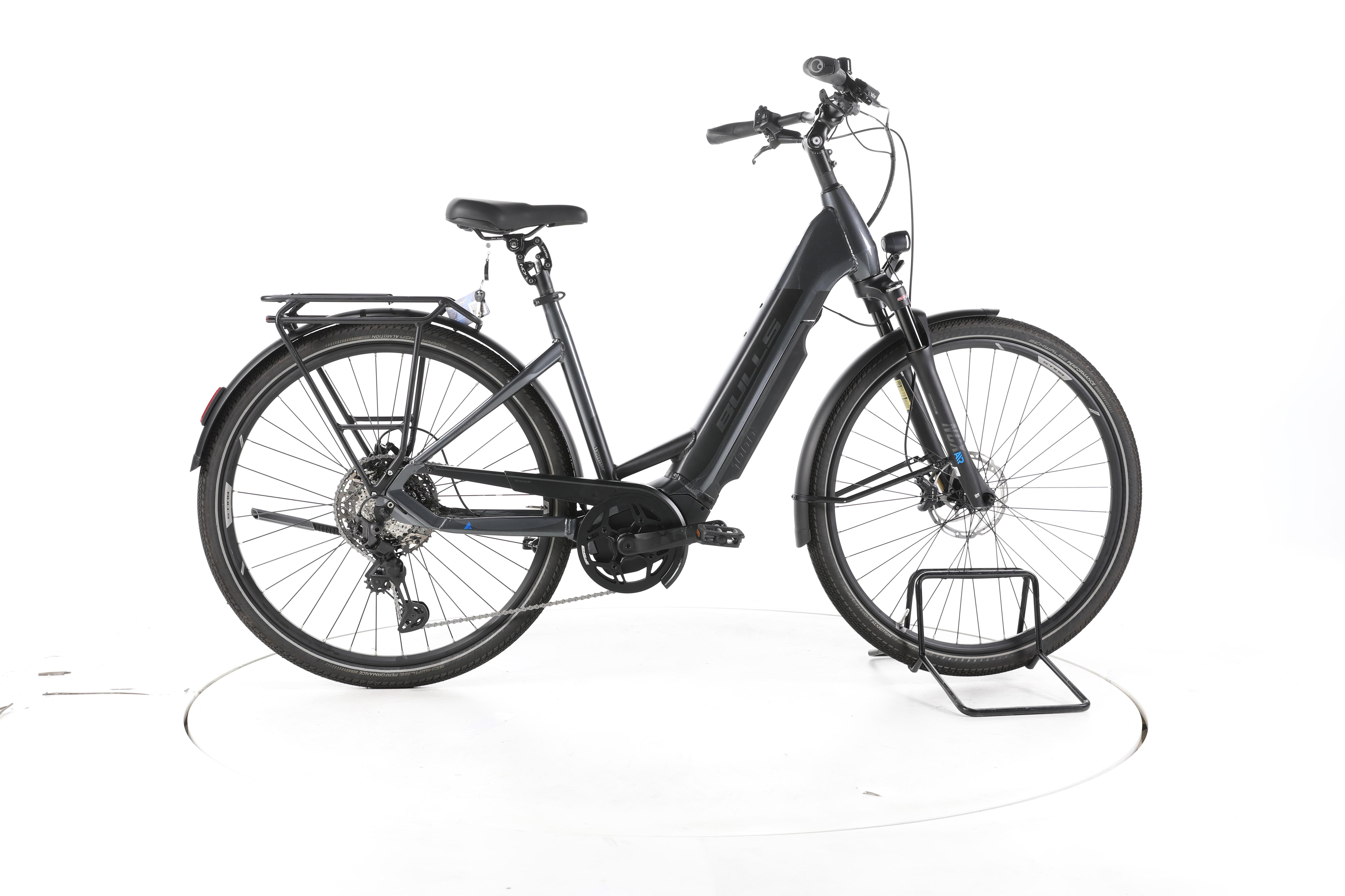 Bulls Lacuba EVO 11 Trekking E-Bike - Image 1