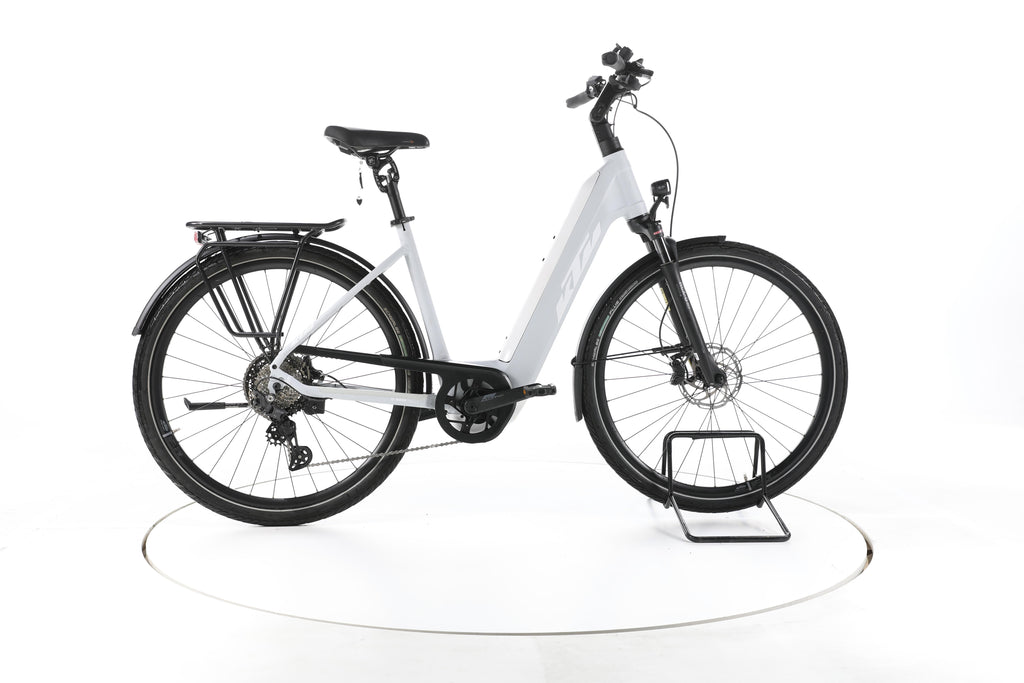 KTM Macina Style Pro Trekking E-Bike Tiefeinsteiger - Image 1