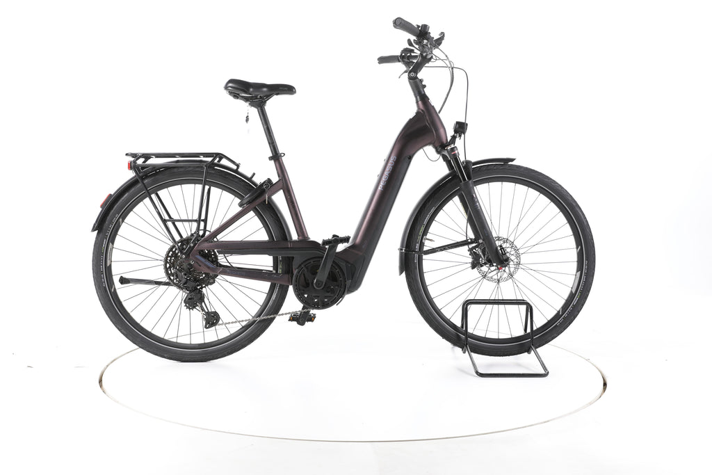 Pegasus Premio EVO Lite Trekking E-Bike Tiefeinsteiger - Image 1