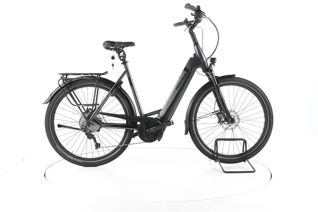 Pegasus Strong EVO 10 Trekking E-Bike Tiefeinsteiger - Image 1