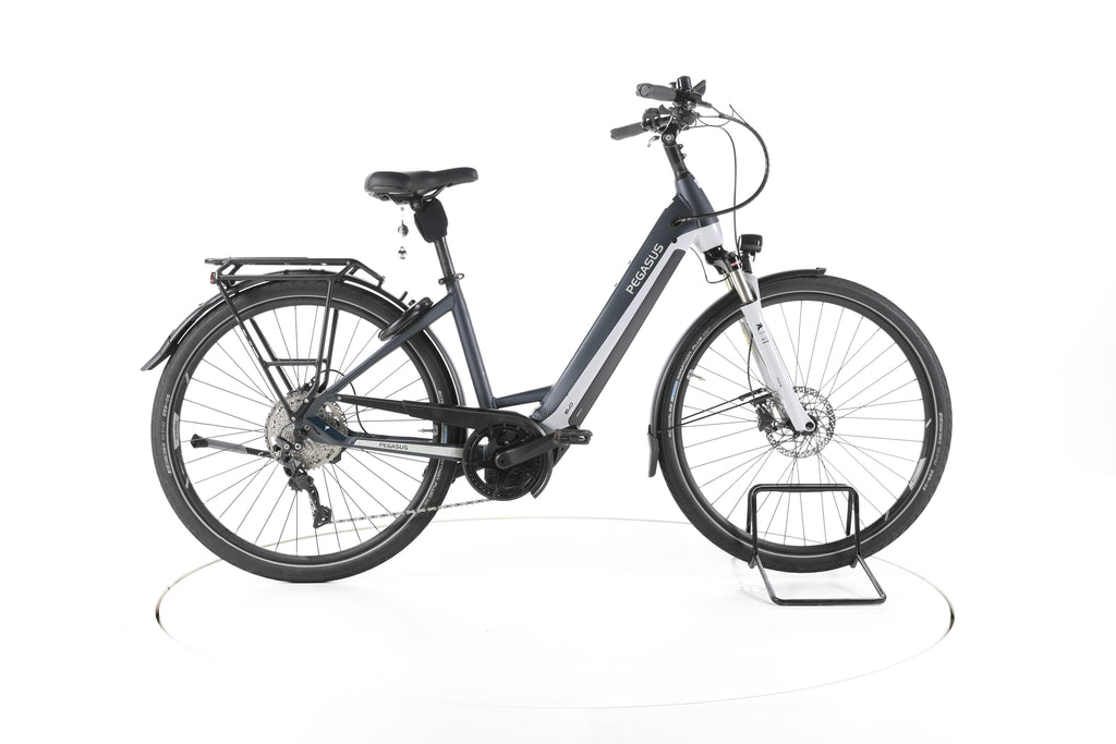 Pegasus Premio EVO 10 Lite Trekking E-Bike Tiefeinsteiger - Image 1