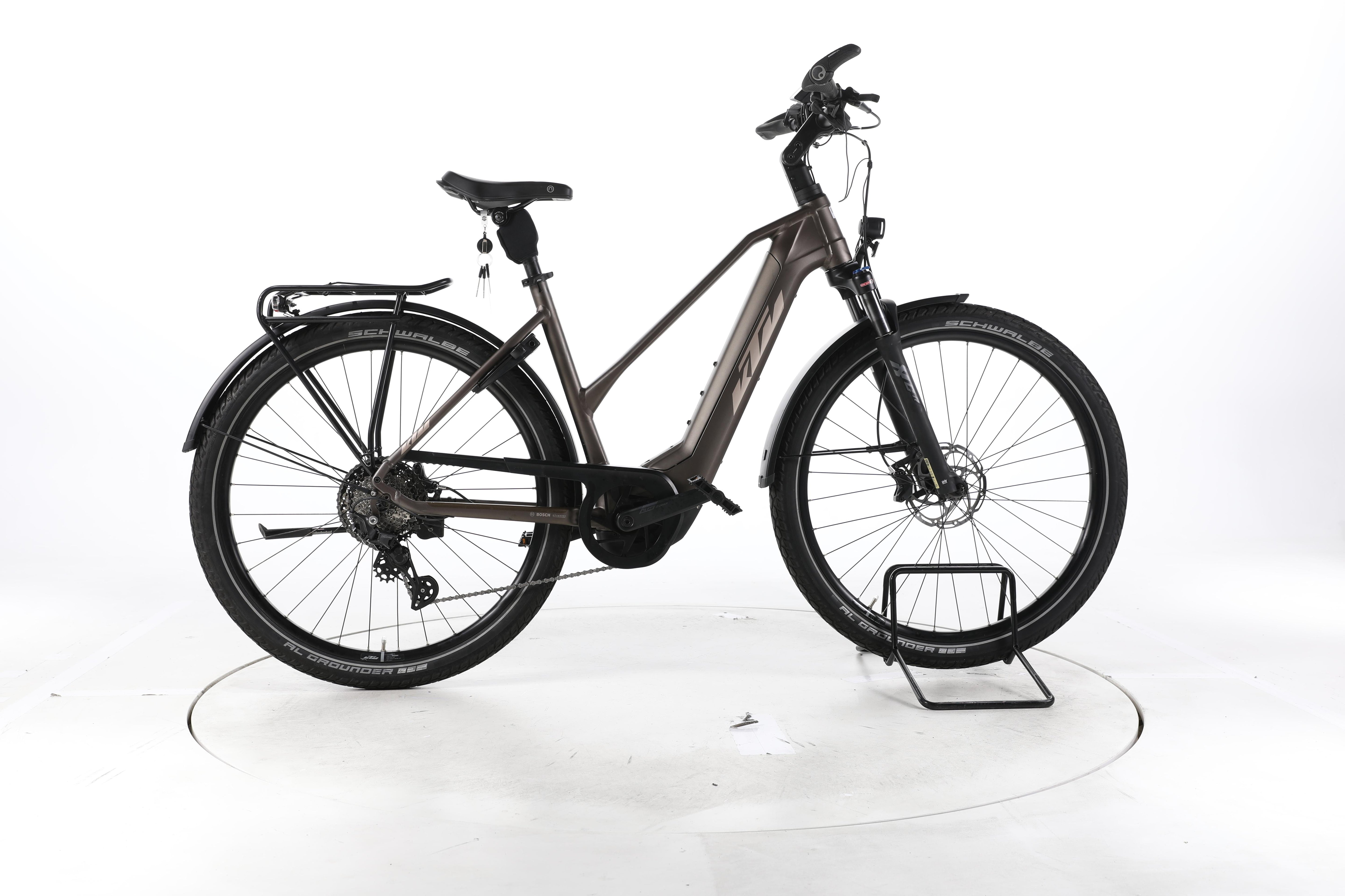 KTM Macina Gran 710 Trekking E-Bike - Image 1