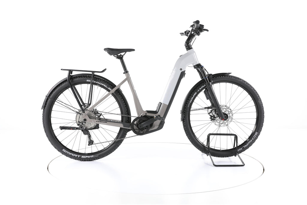 Focus Planet² 6.8 Trekking E-Bike Tiefeinsteiger 2023 - Image 1