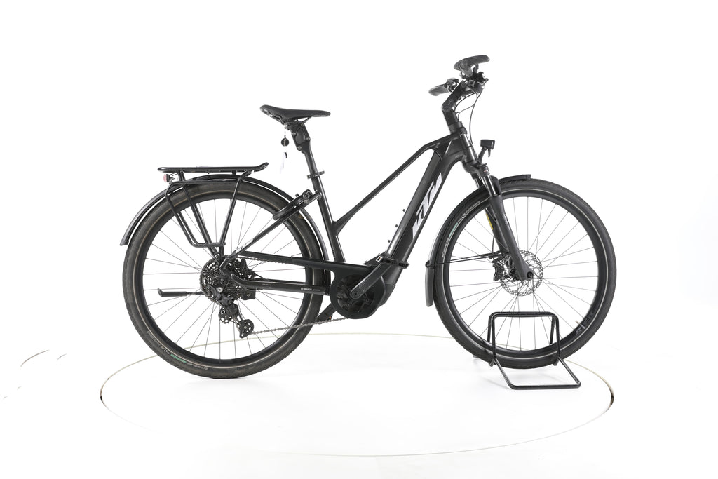 KTM Macina Style 730 Trekking E-Bike - Image 1