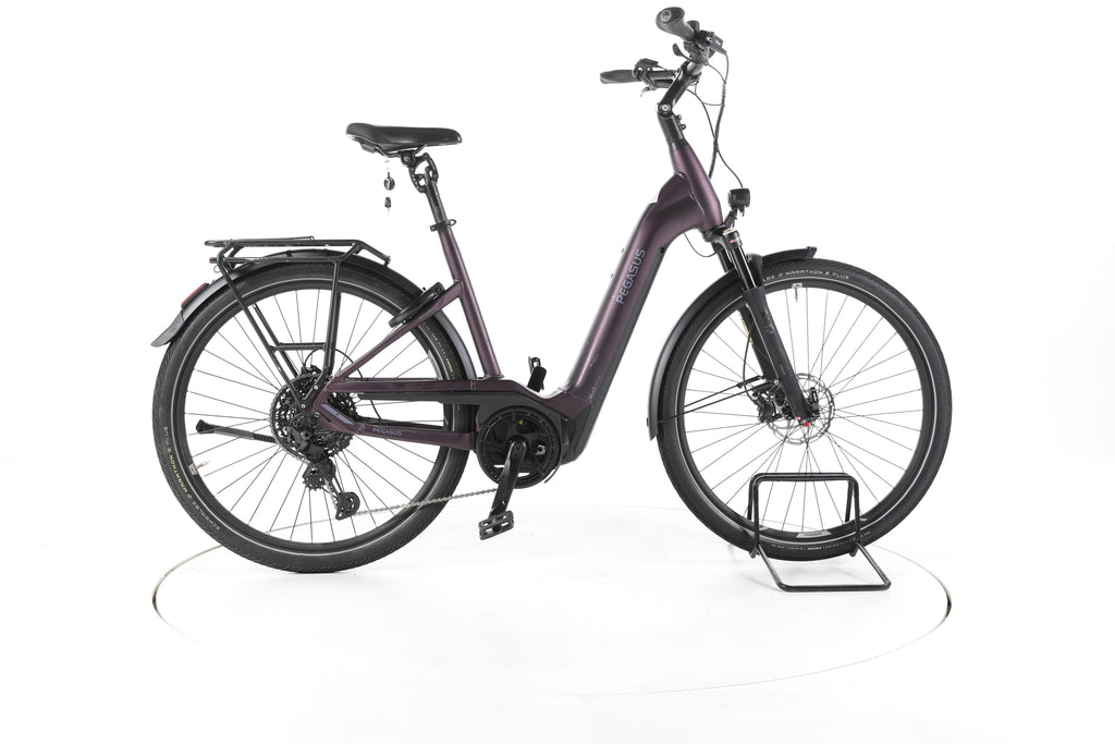 Pegasus Premio EVO 11 Trekking E-Bike Tiefeinsteiger - Image 1