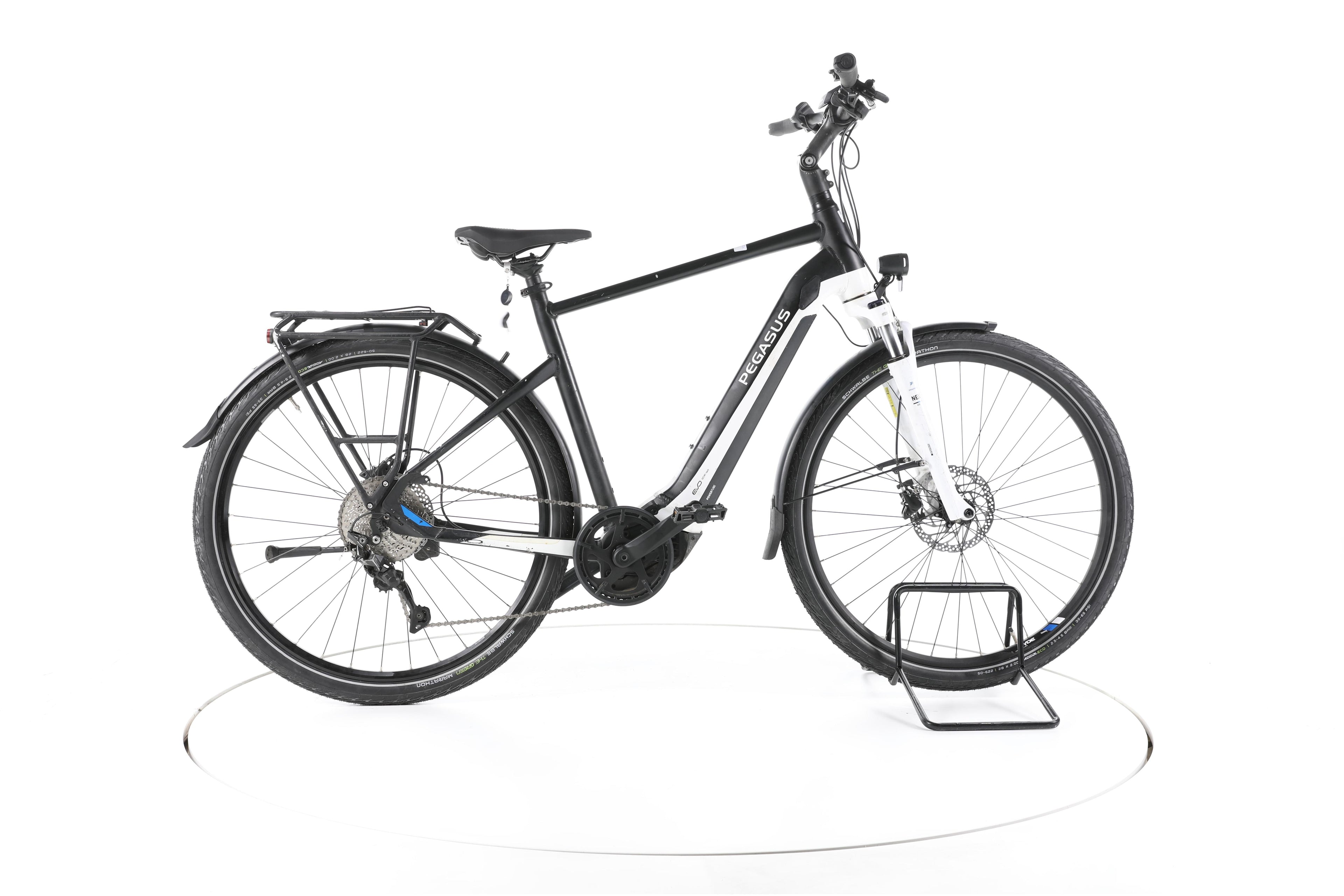 Pegasus Premio Evo 10 Lite Trekking E-Bike - Image 1