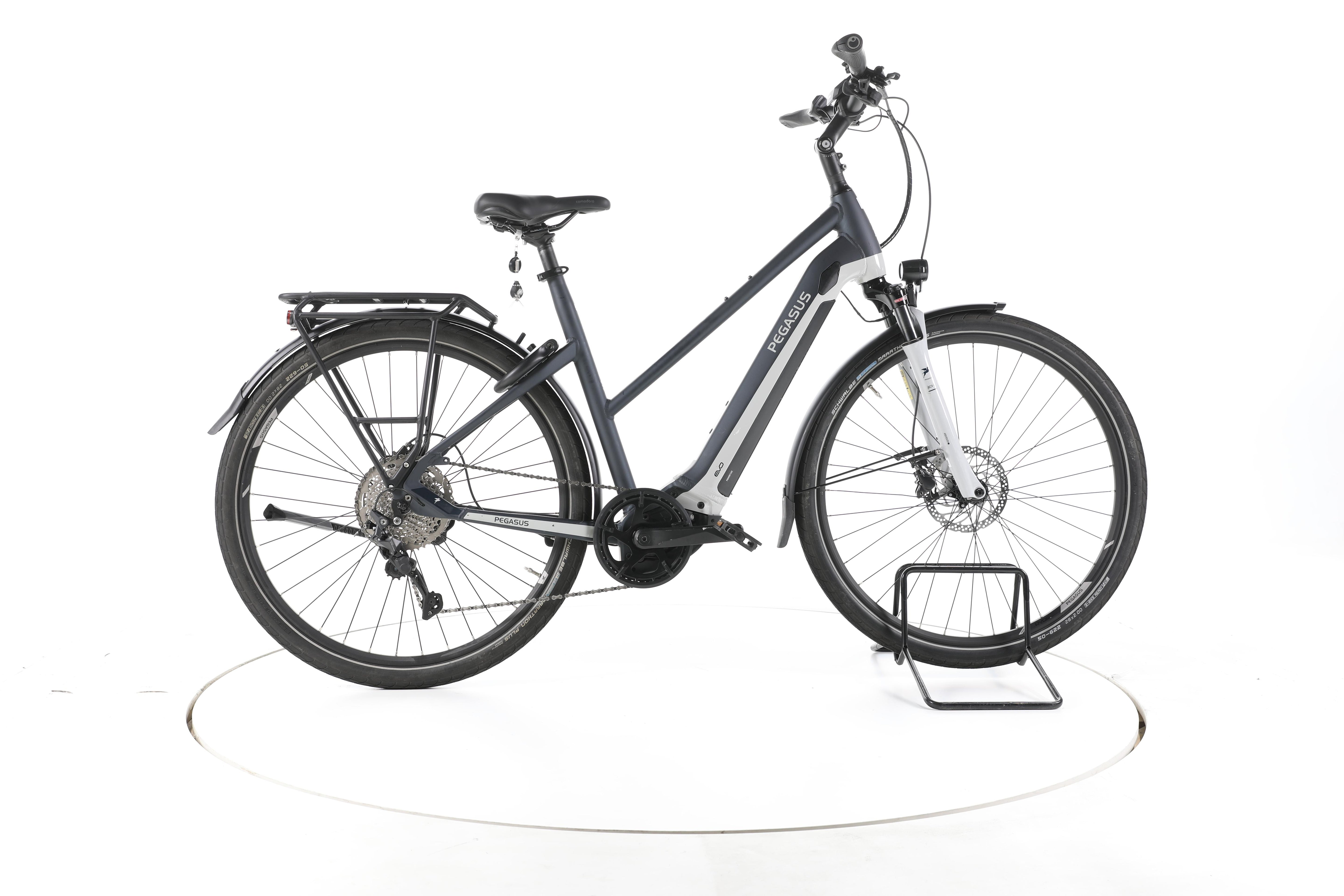 Pegasus Premio EVO 10 Lite Trekking E-Bike - Image 1