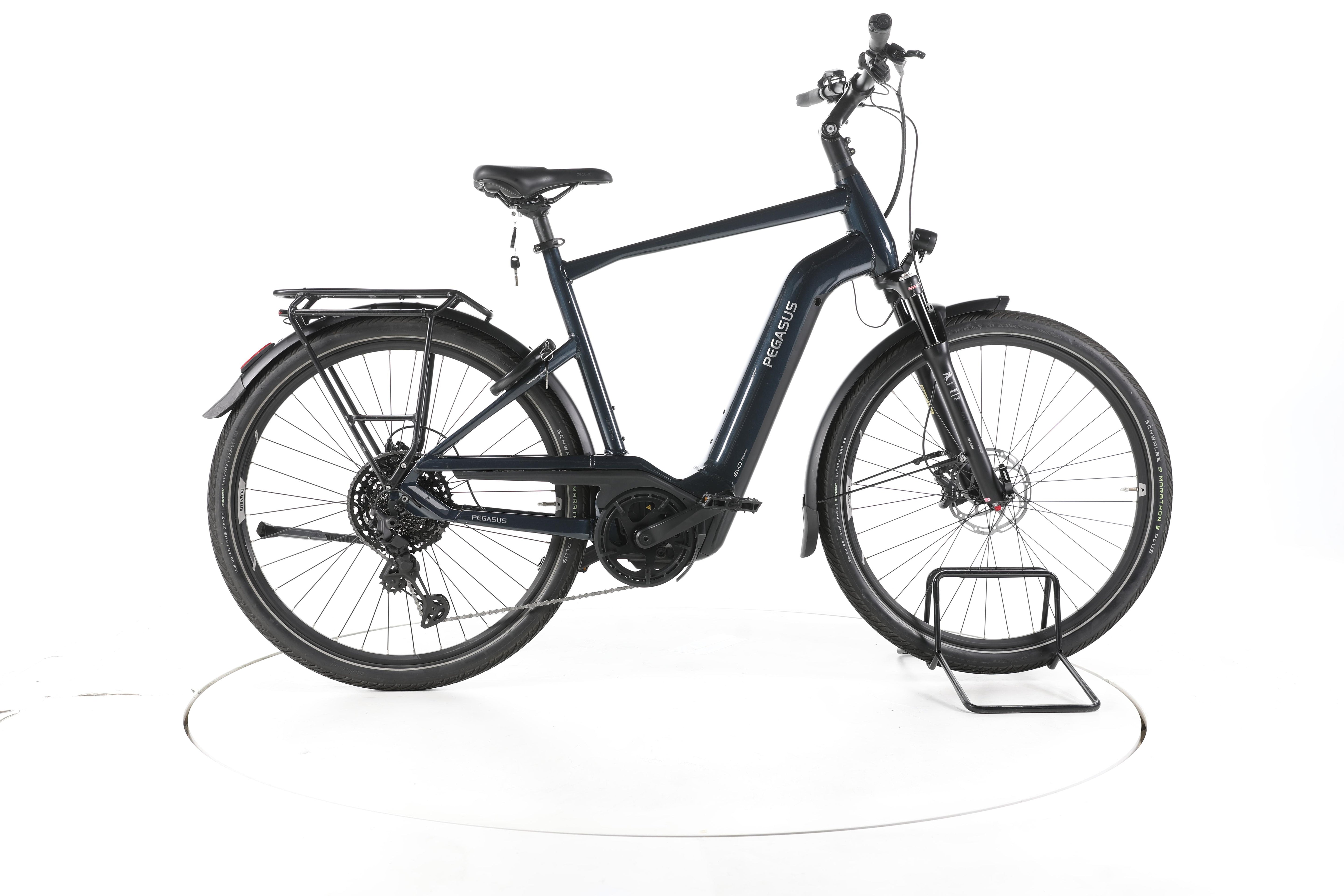 Pegasus Premio Evo 11 Lite Trekking E-Bike - Image 1