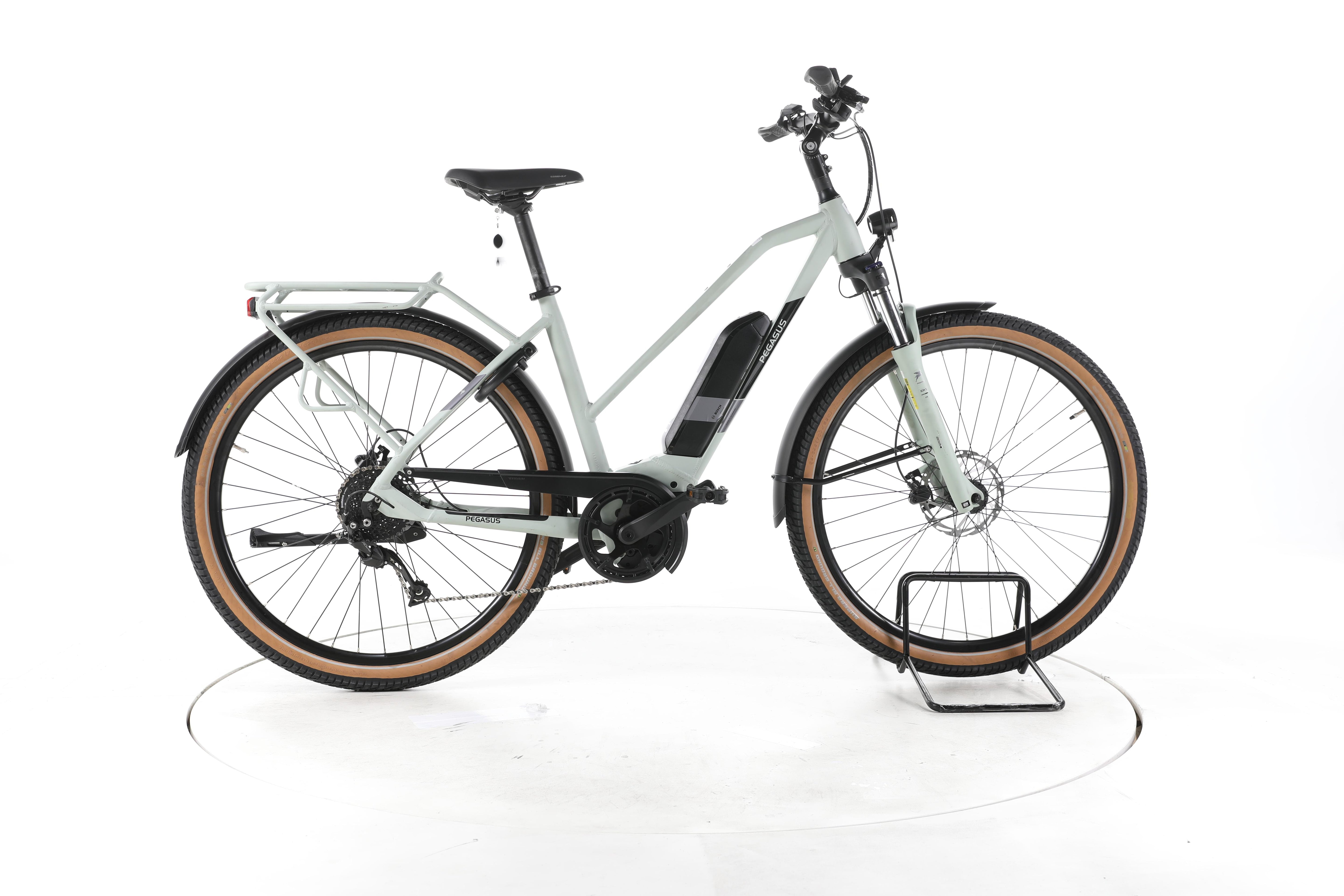 Pegasus Solero E9 Sport CX Trekking E-Bike - Image 1