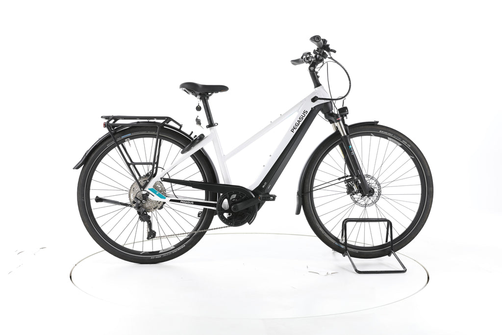 Pegasus Premio Evo 10 Lite Trekking E-Bike - Image 1